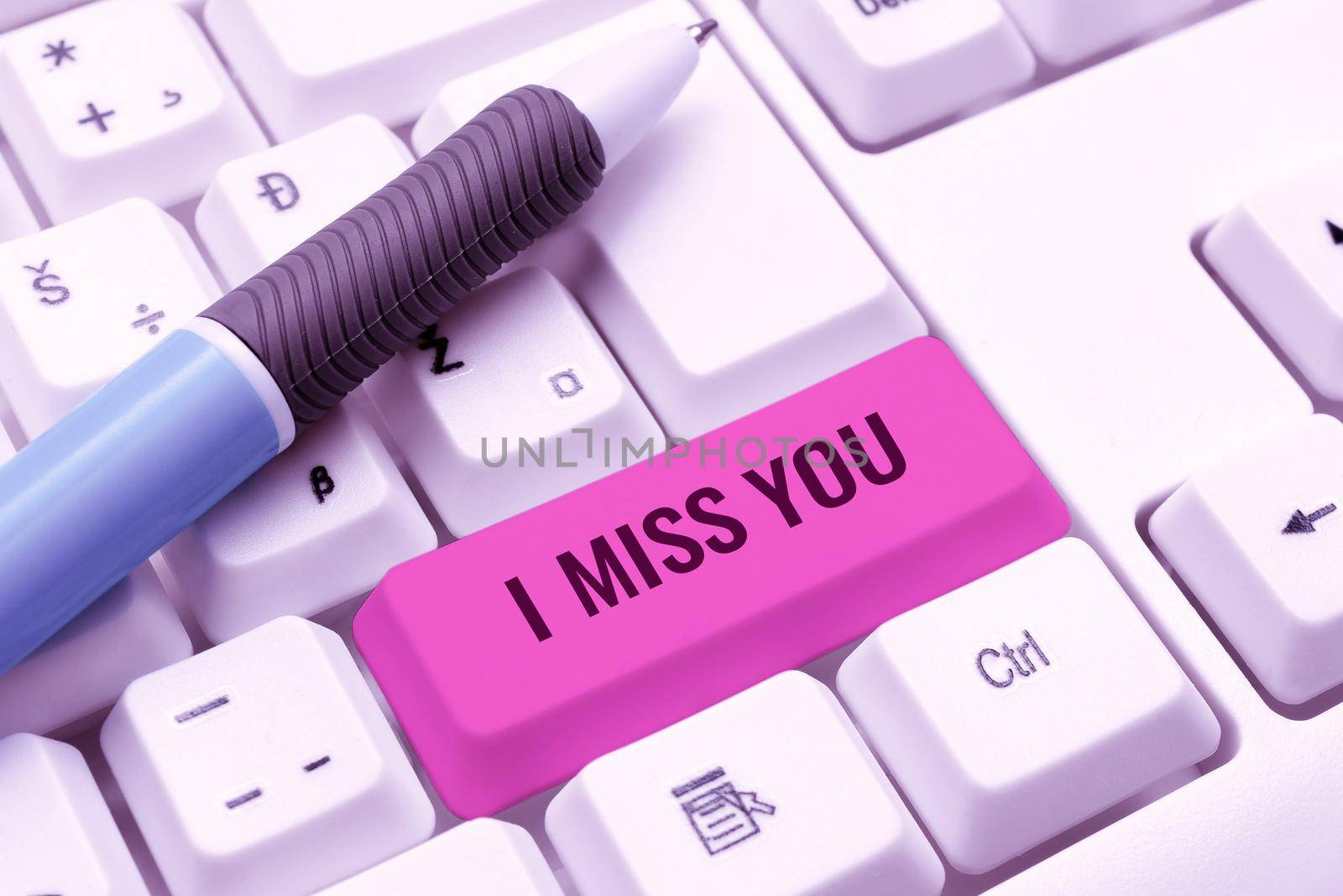 Sign displaying I Miss You, Business showcase Feeling sad because you are not here anymore loving message Businesswoman Holding Speech Bubble With Important Messages.