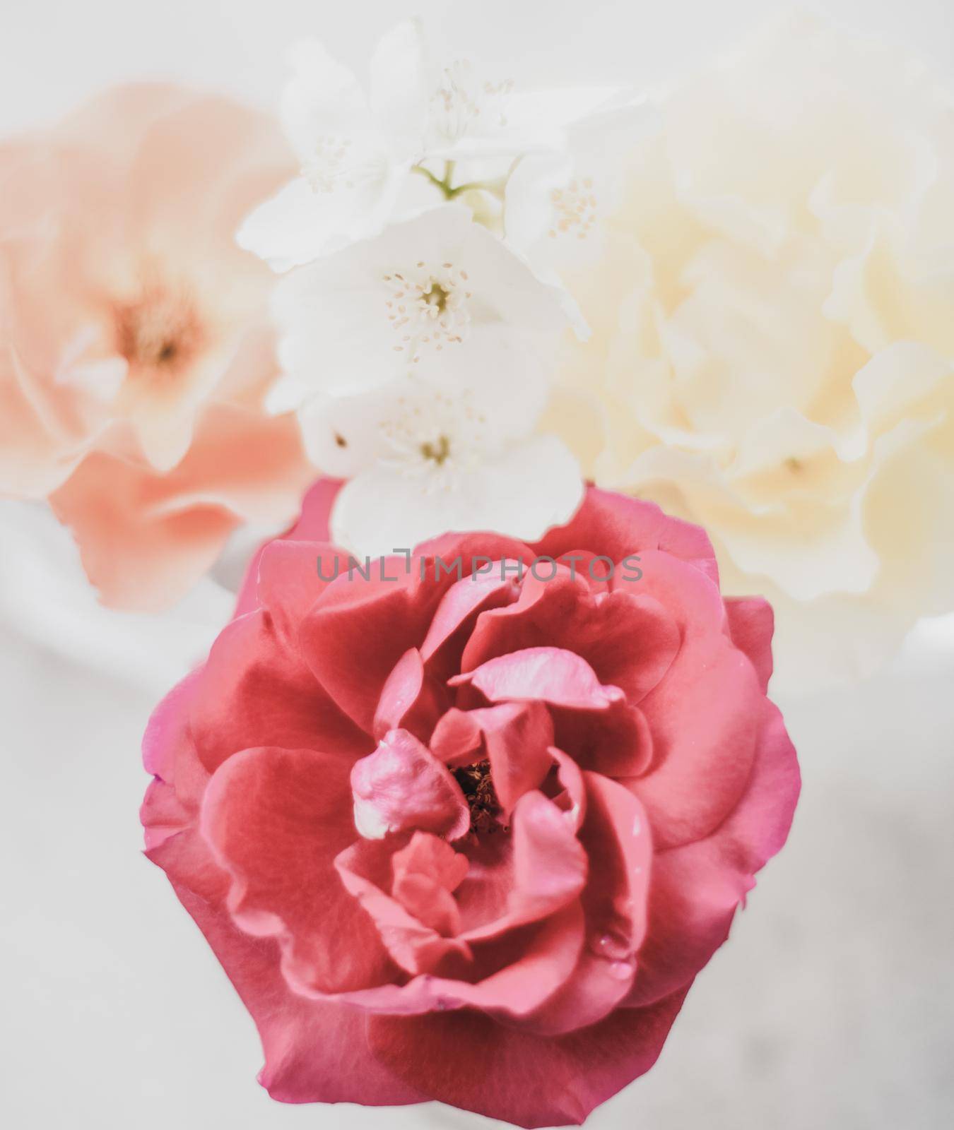 Wedding decor, floral background and beautiful home garden concept - Vintage roses on marble