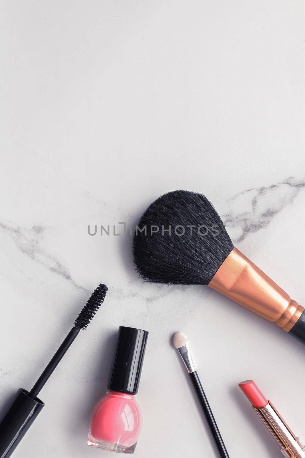 Modern feminine lifestyle, blog background and styled stock concept. Beauty and fashion inspiration - Make-up and cosmetics flatlay on marble