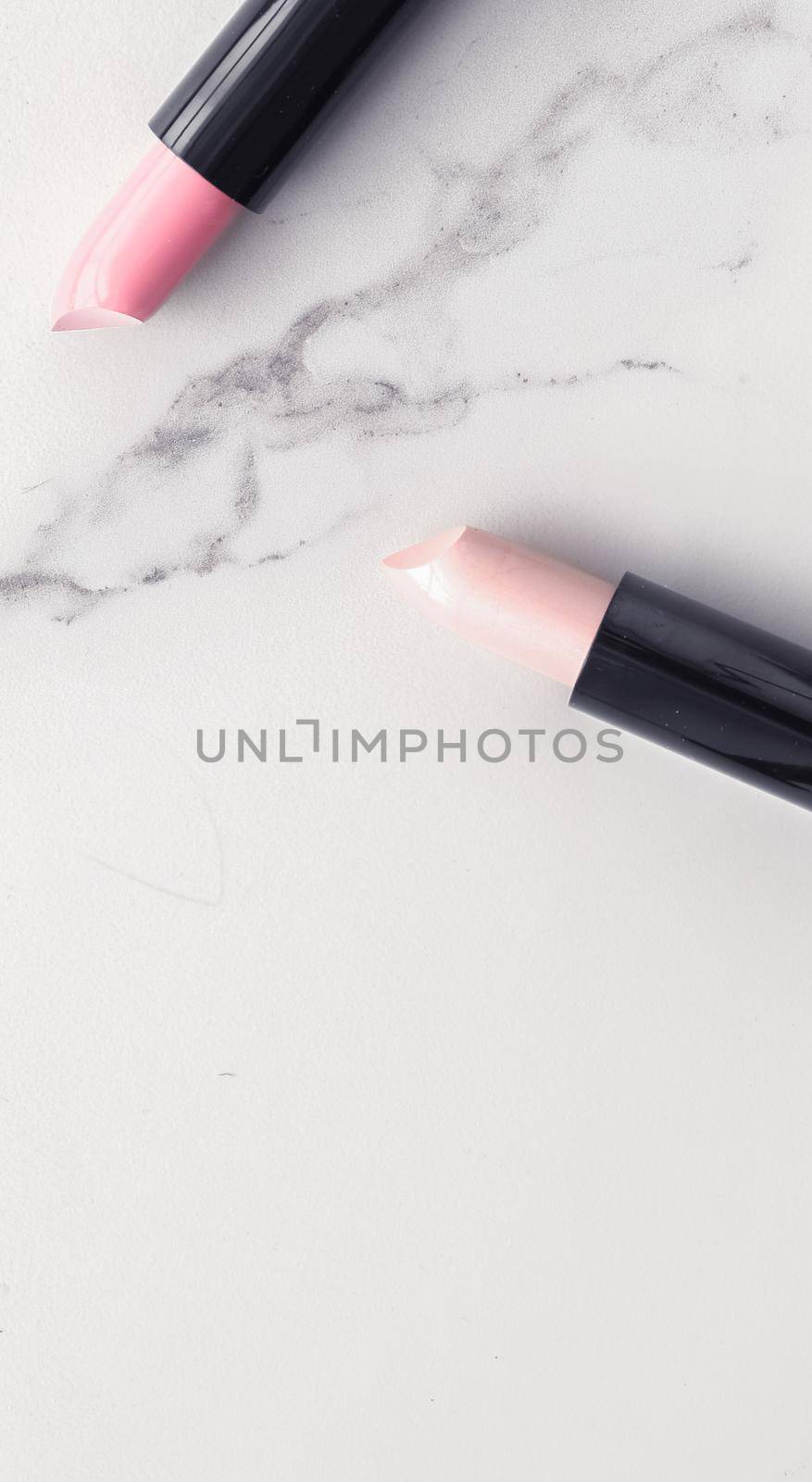 Modern feminine lifestyle, blog background and styled stock concept. Beauty and fashion inspiration - Make-up and cosmetics flatlay on marble