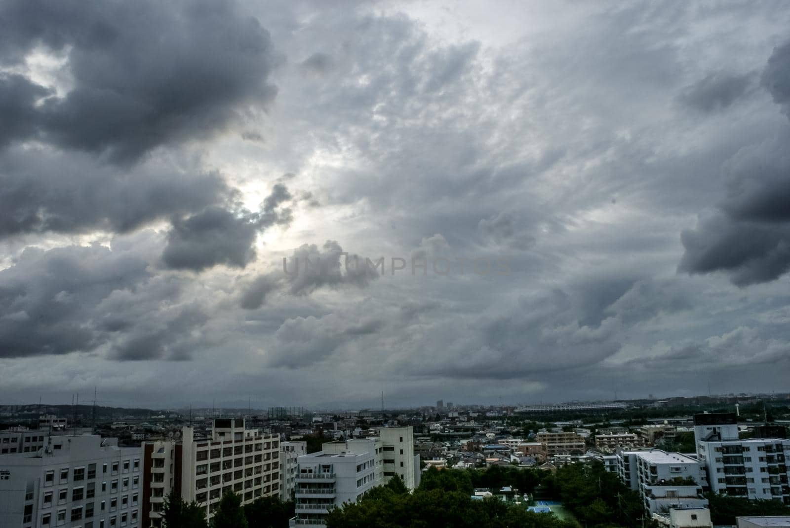 The city of Chofu, wrapped in cloudy weather. Shooting Location: Tokyo Chofu City