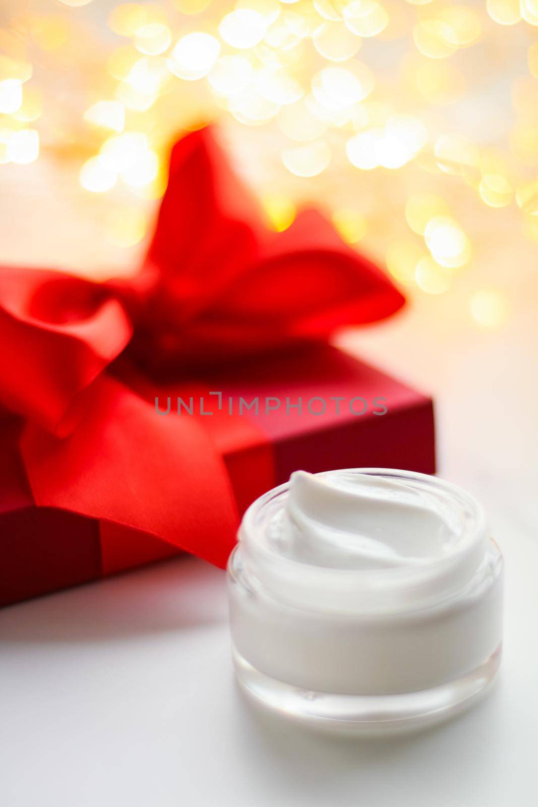 Beauty, cosmetics and skincare concept - Luxury face cream as a holiday gift
