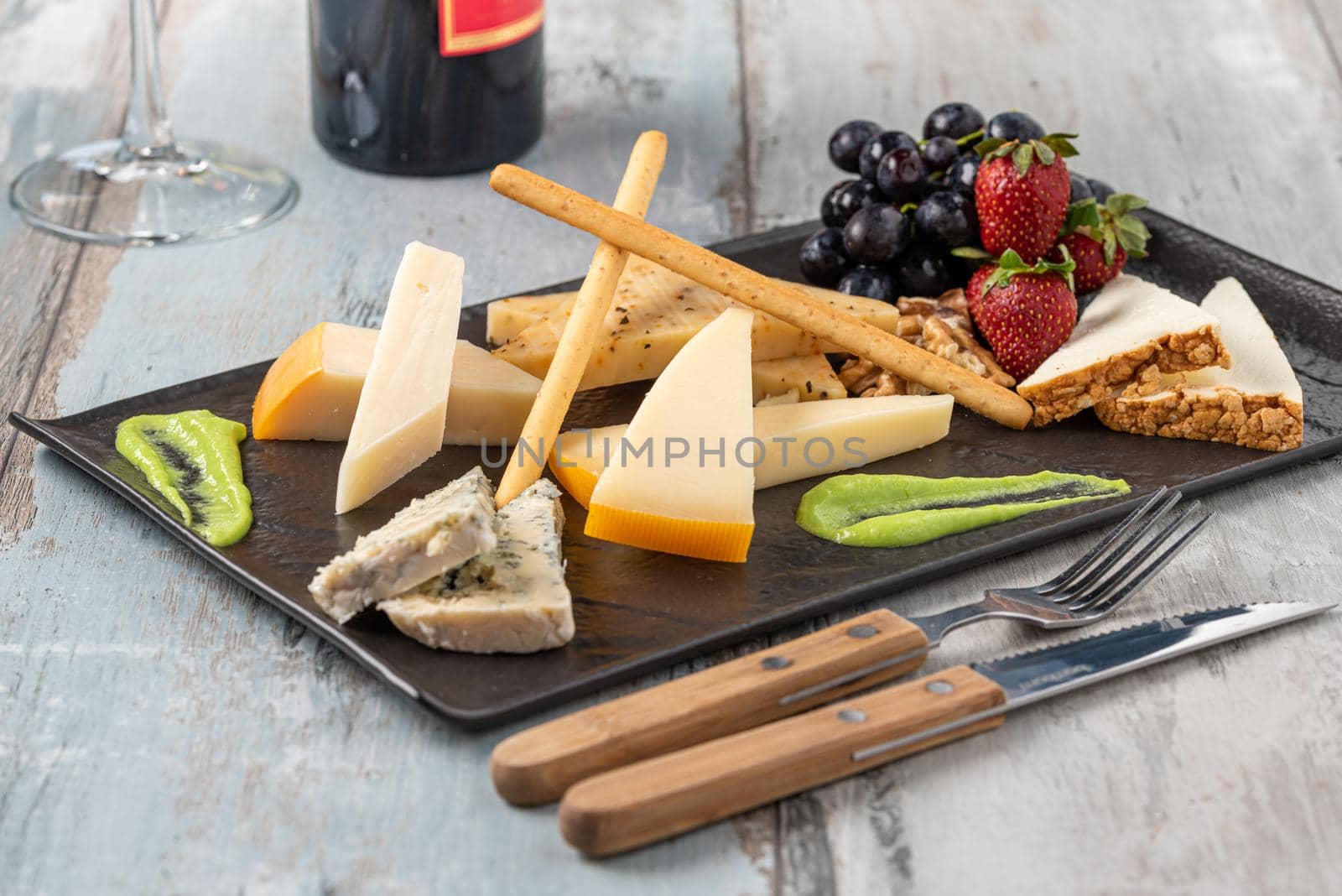 Gourmet cheese plate by Sonat
