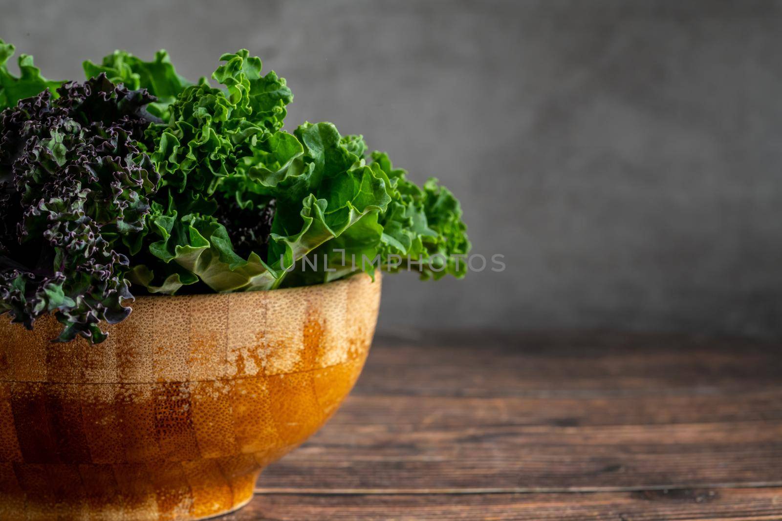 green leafy kale by Sonat