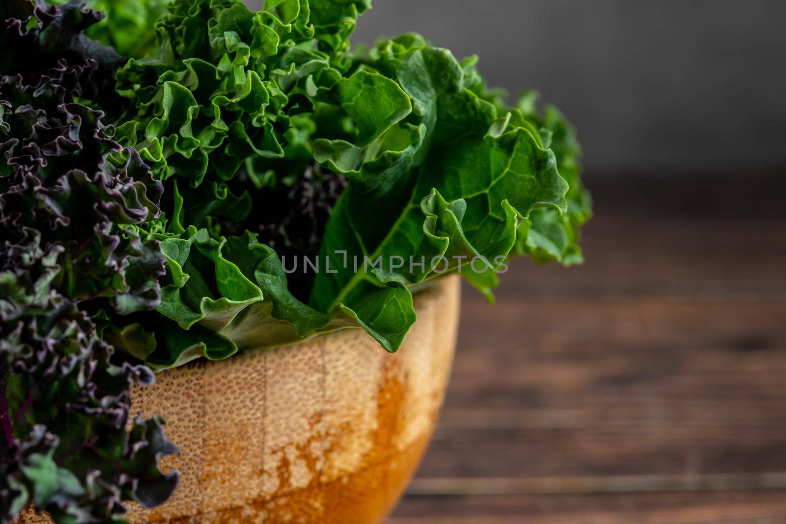 green leafy kale by Sonat
