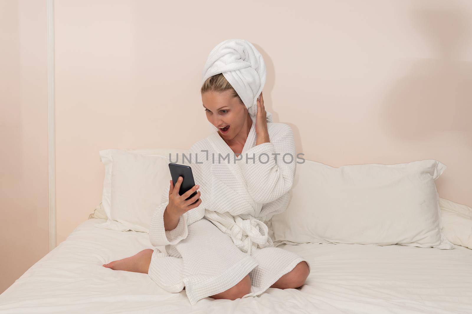 Surprised cell copyspace spa beauty bed female bathrobe hotel untying, concept white preparing from woman from treatment wellbeing, healthy robe. Happy people therapy, positive by 89167702191