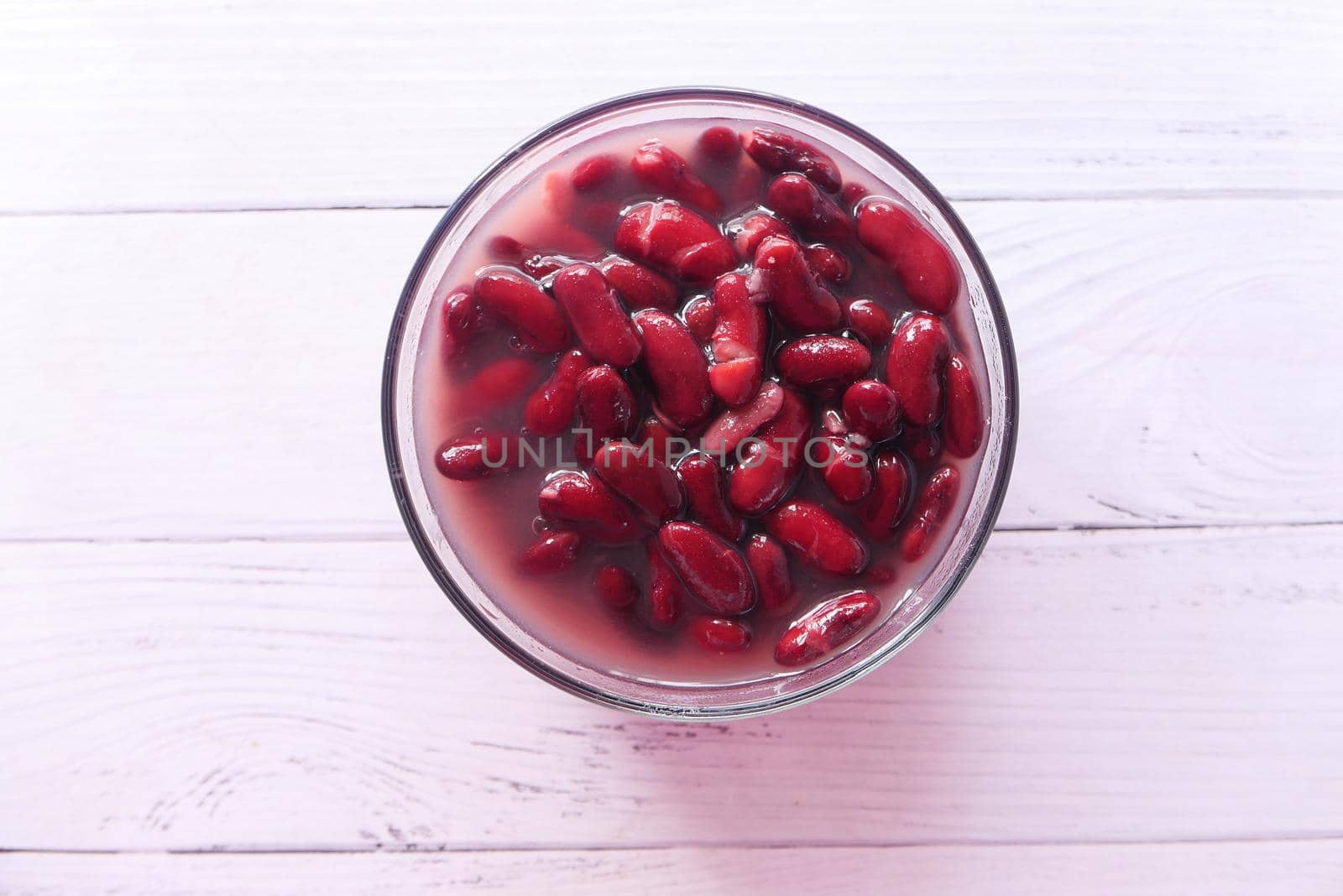 Grains Red bean in a bowl on table