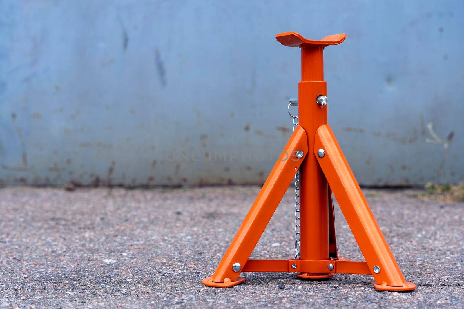 iron Jack stand on concrete floor. protective stand for the jack by audiznam2609