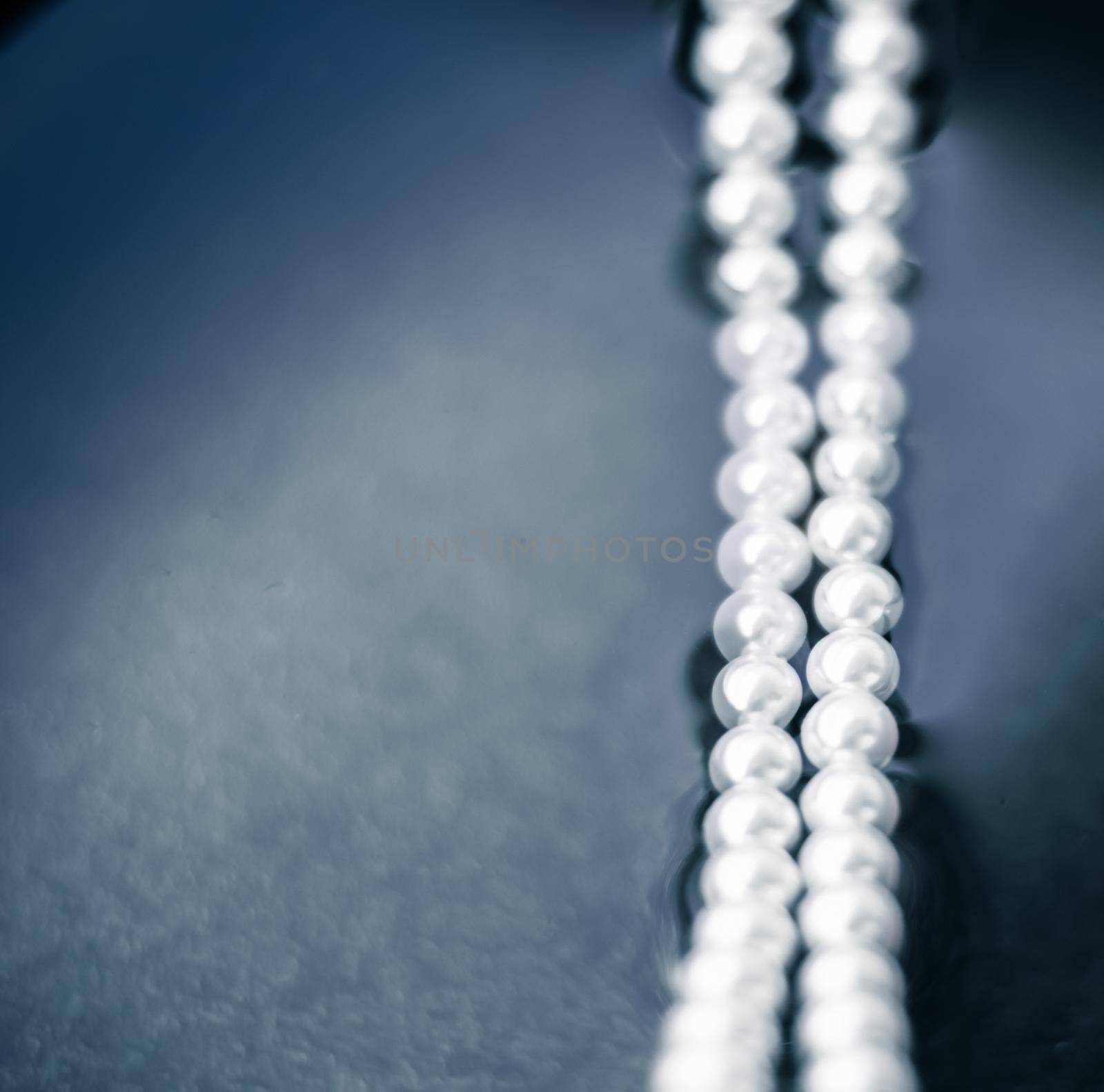 Pearl necklace, luxury jewellery background by Anneleven