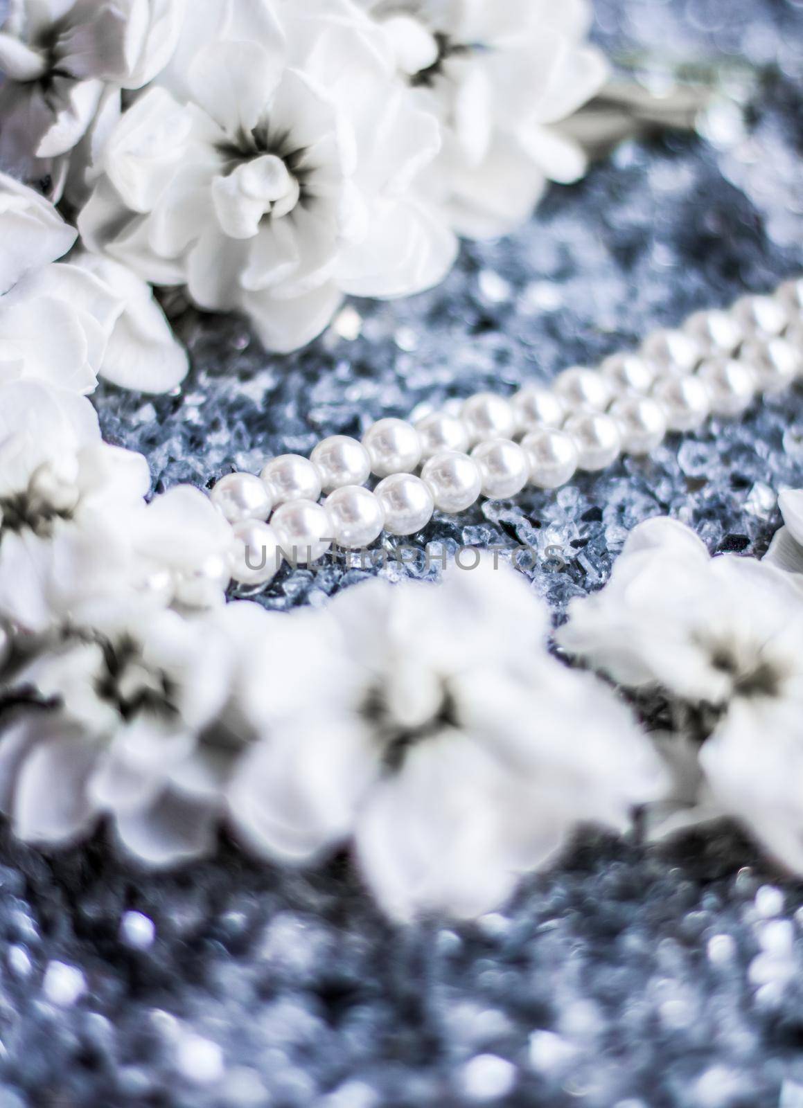 Pearl necklace, luxury jewellery background by Anneleven