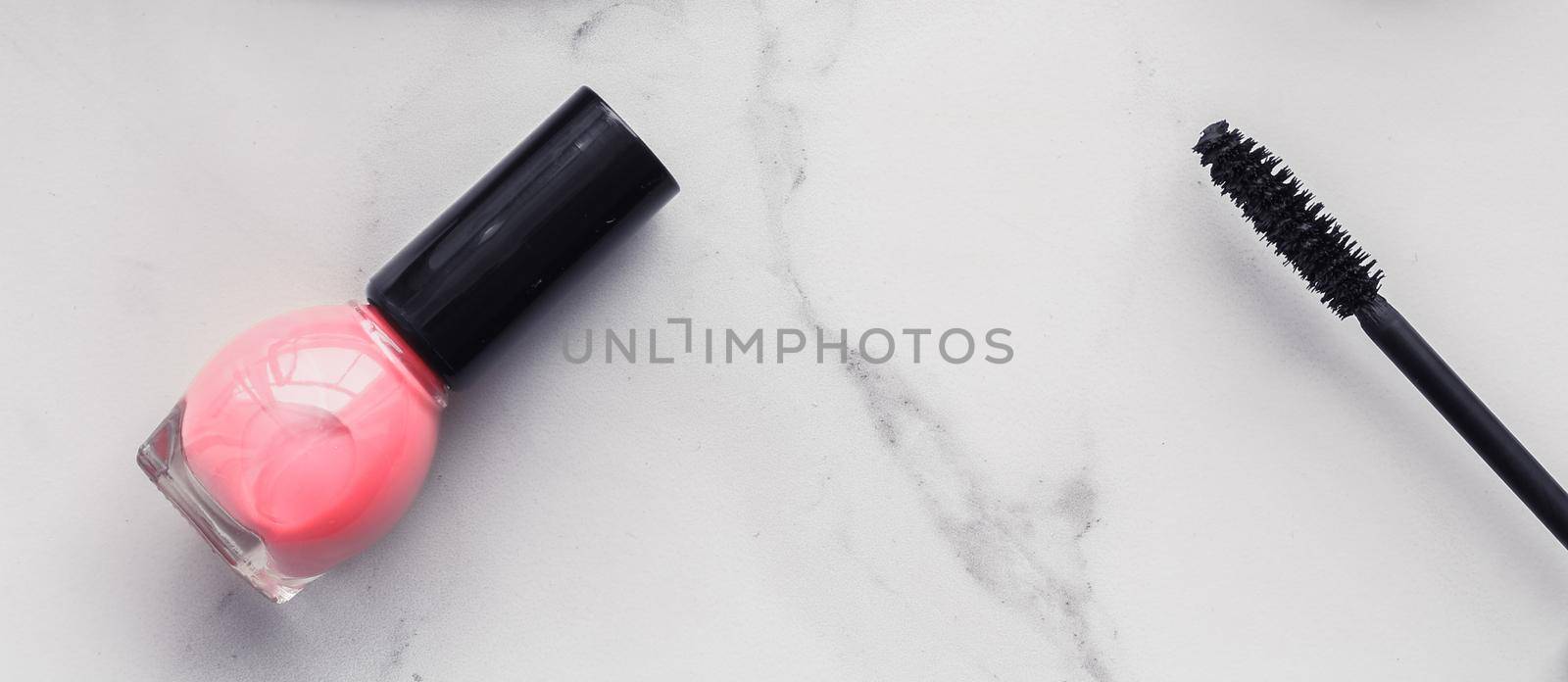 Modern feminine lifestyle, blog background and styled stock concept. Beauty and fashion inspiration - Make-up and cosmetics flatlay on marble