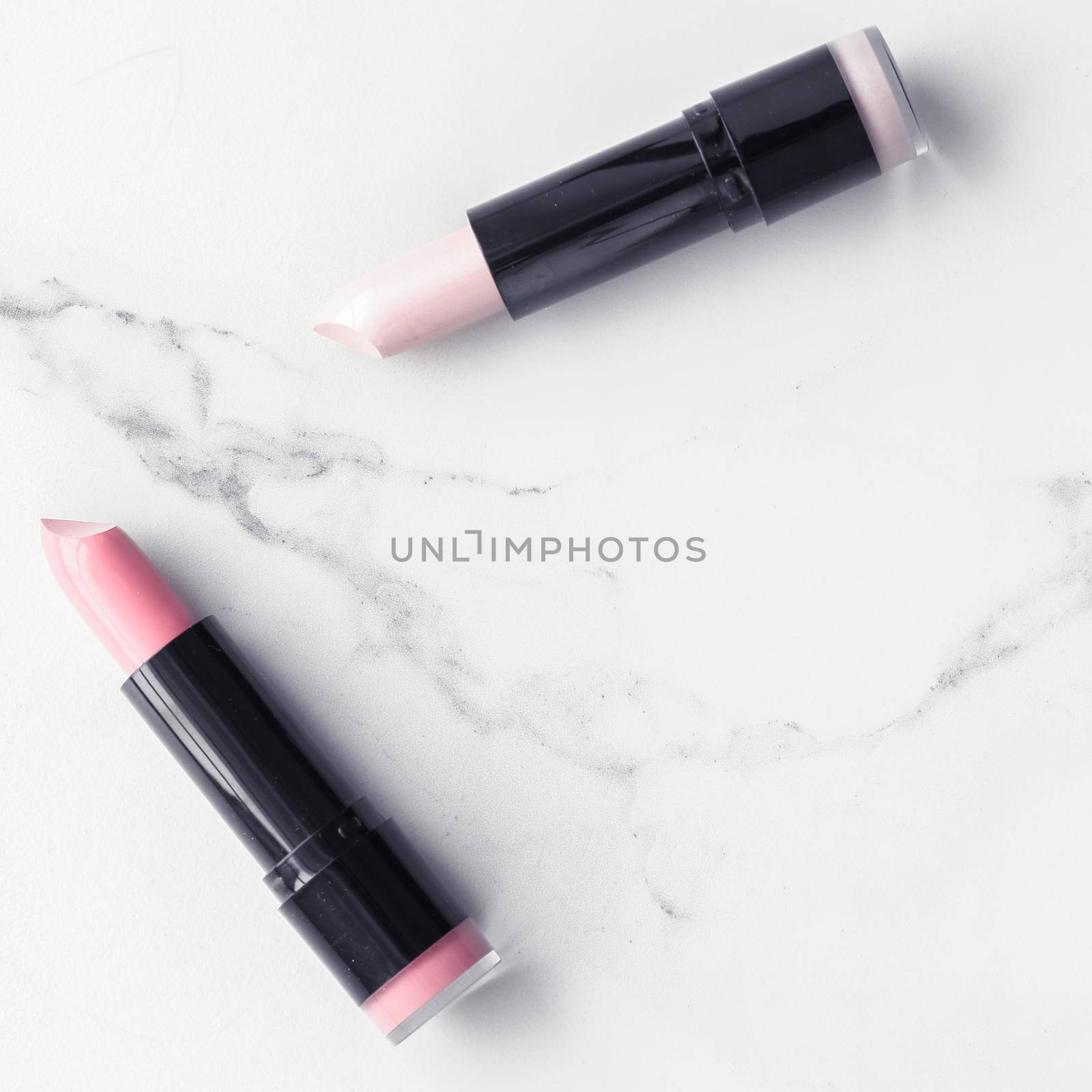 Modern feminine lifestyle, blog background and styled stock concept. Beauty and fashion inspiration - Make-up and cosmetics flatlay on marble