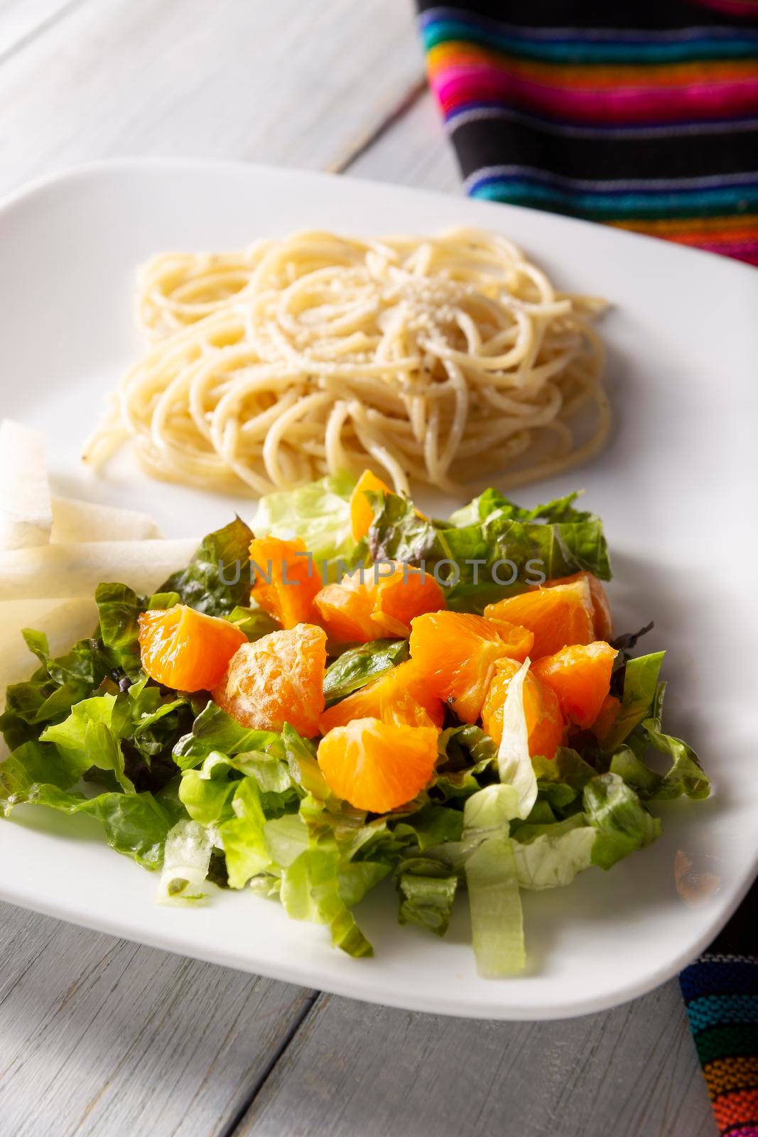 mixed lettuce and tangerine salad by hayaship