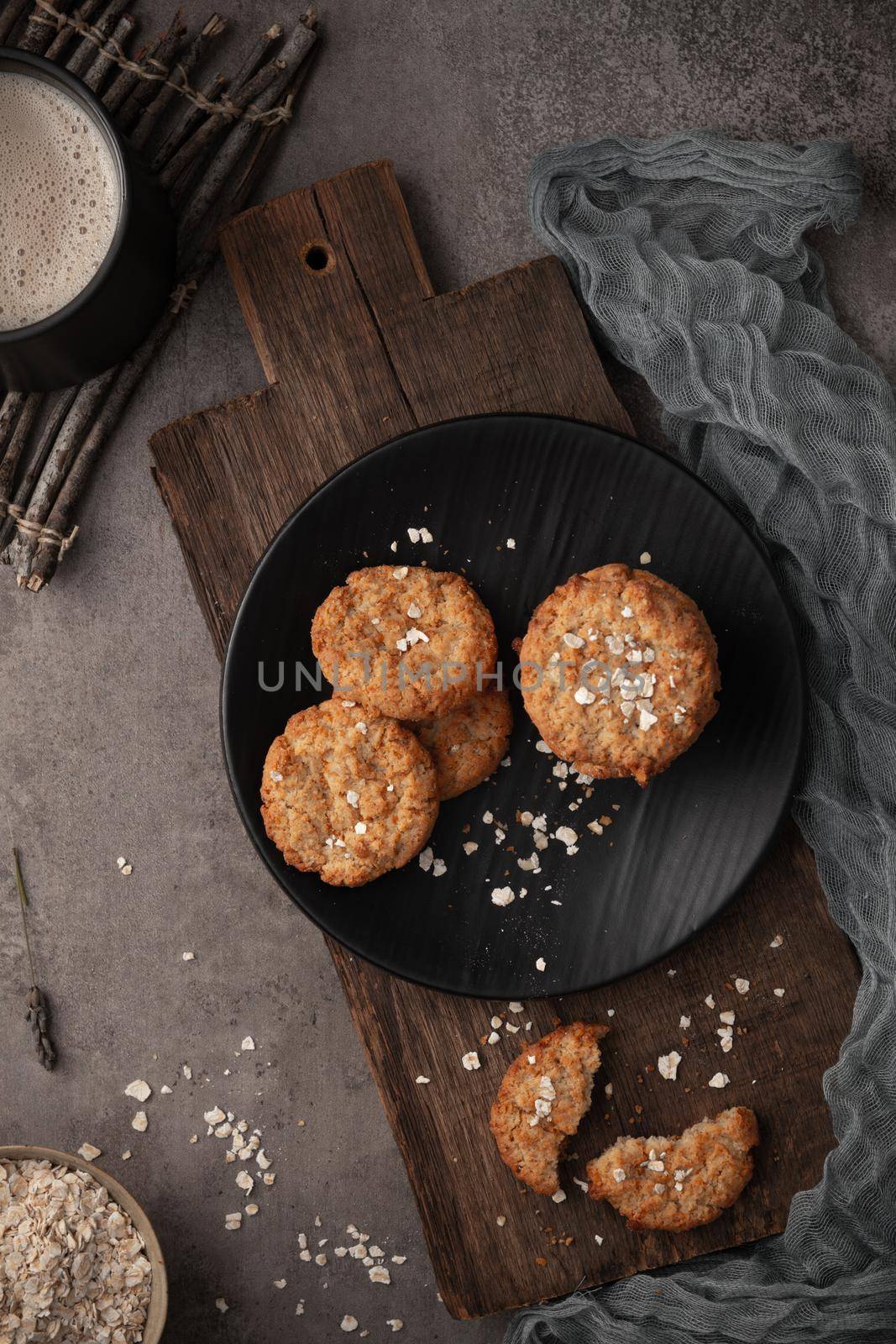 Homemade oatmeal raisin cookies by homydesign