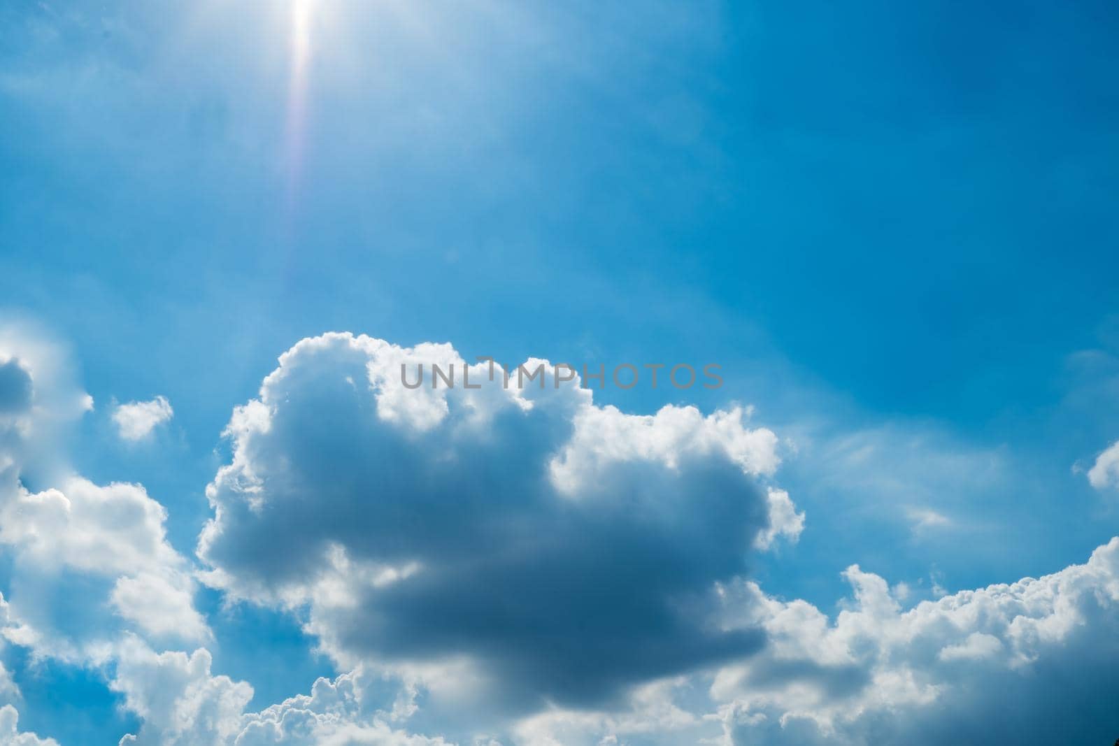 white fluffys clouds sky background with blue sky background for copy space
