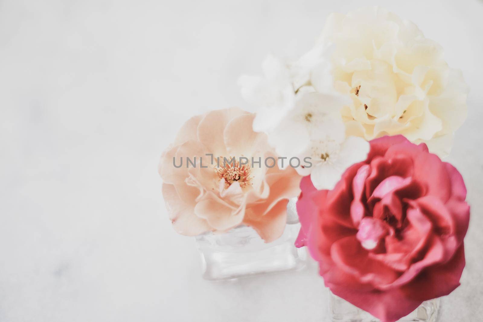 Wedding decor, floral background and beautiful home garden concept - Vintage roses on marble