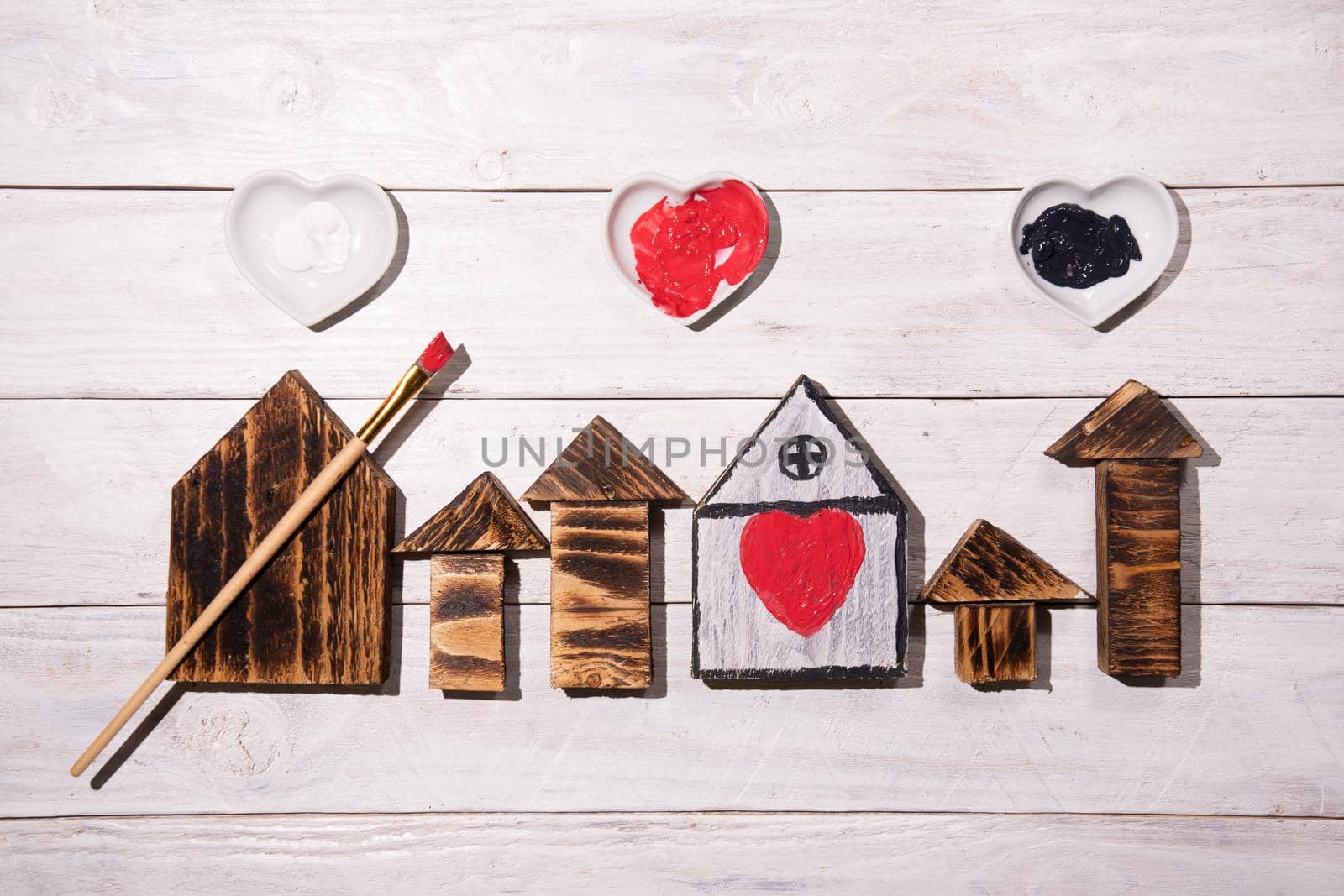 how to draw a heart on a wooden house, crafting, step by step instructions how to make decor for valentine's or mother's day, Sweet Home. . High quality photo