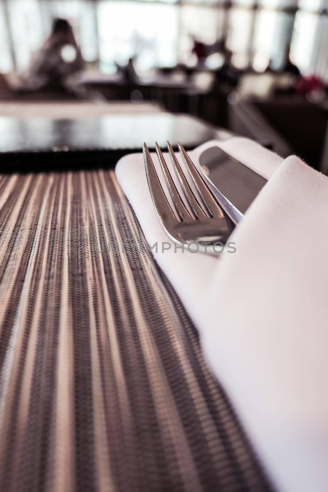 Celebration event, interior design and luxury service concept - Restaurant table setting, classic decor