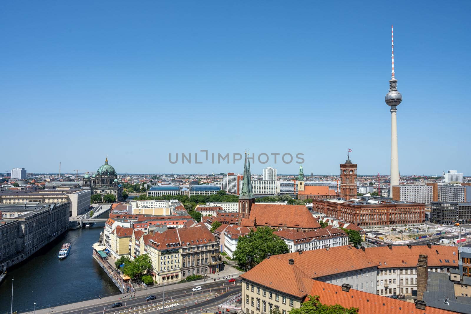 View of Berlin Mitte on a sunny day by elxeneize