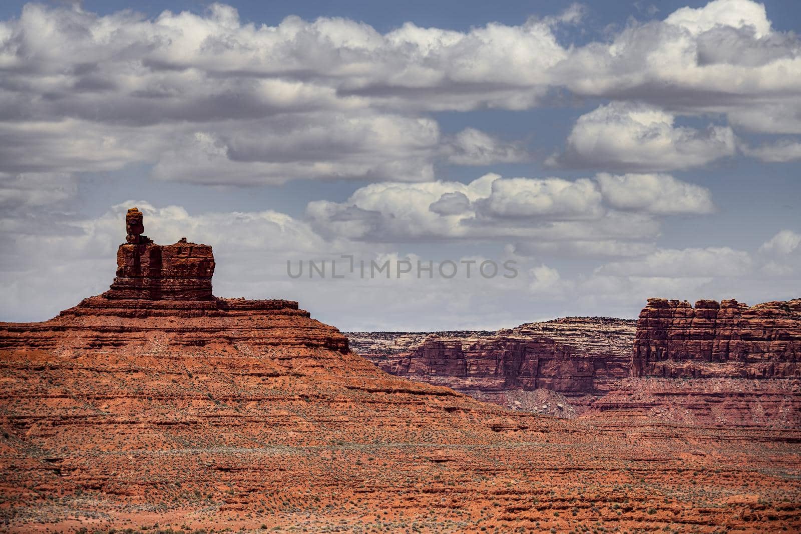 Desolate Monument Valley Desret View by lisaldw
