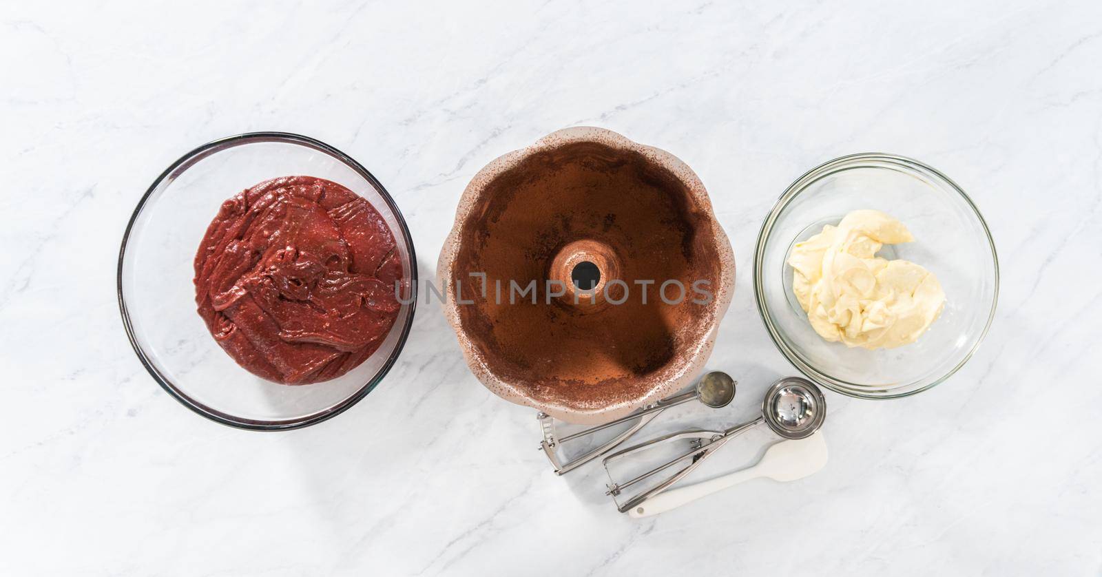 Red velvet bundt cake by arinahabich