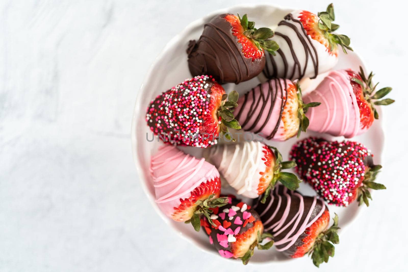 Chocolate dipped strawberries by arinahabich