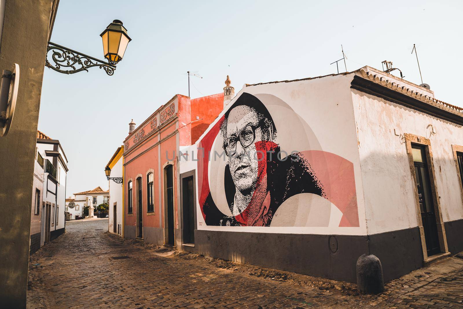 Empty street in Faro, Portugal by fabioxavierphotography