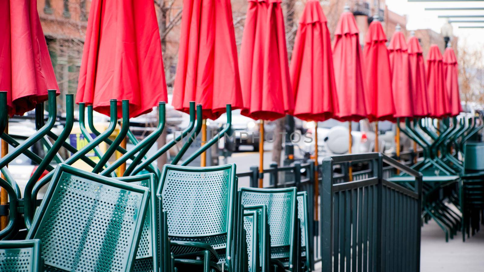 Red umbrellas by arinahabich