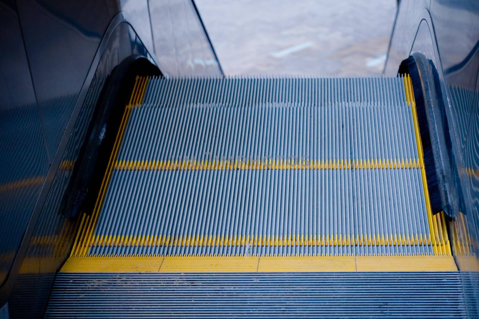 Escalator.