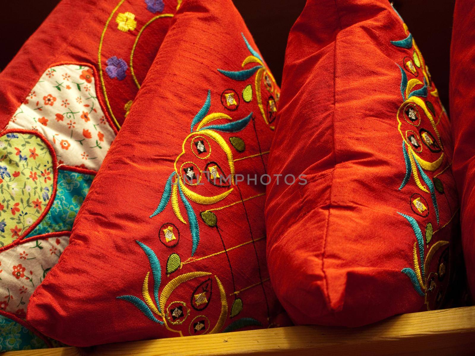 Red pillows.