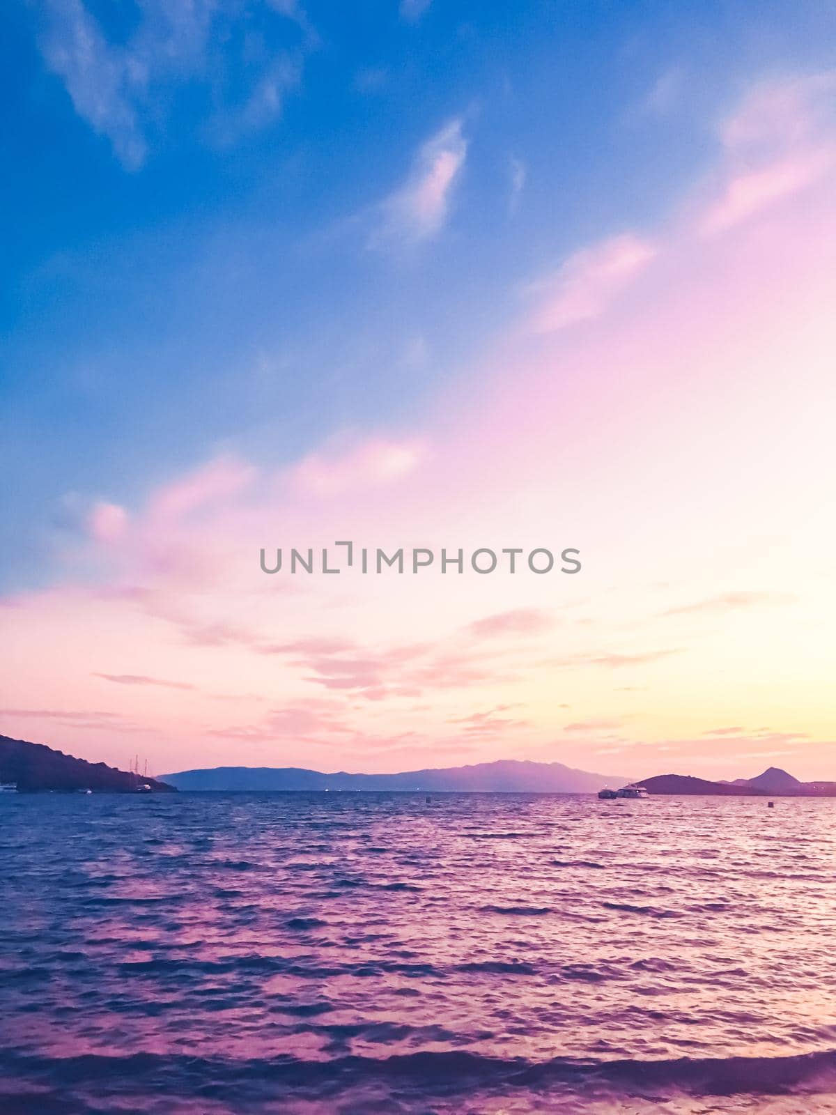 Summer vacation, mobile photography and coastal night concept - Sunset on the coast, beautiful sea view background