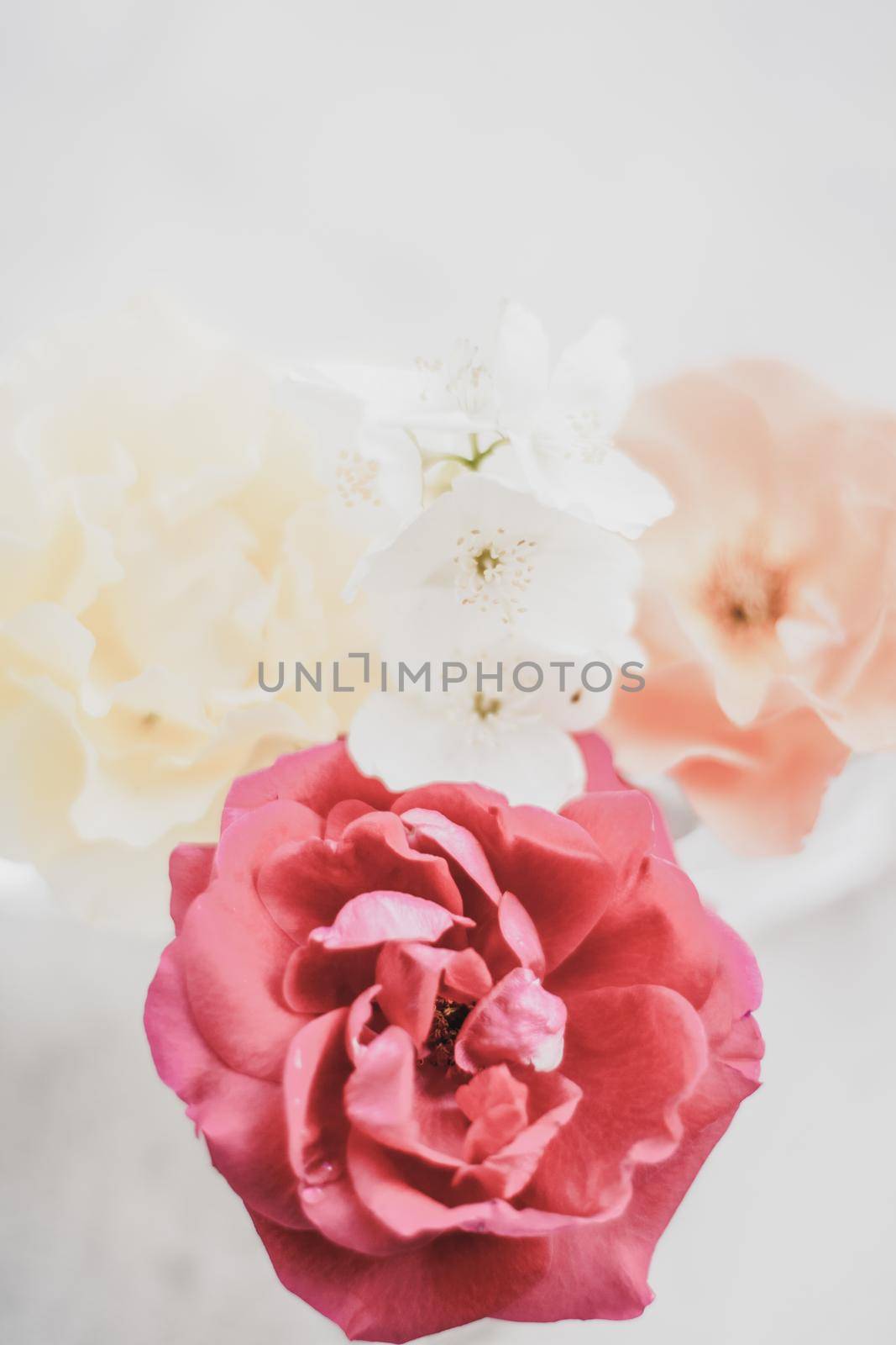 Wedding decor, floral background and beautiful home garden concept - Vintage roses on marble