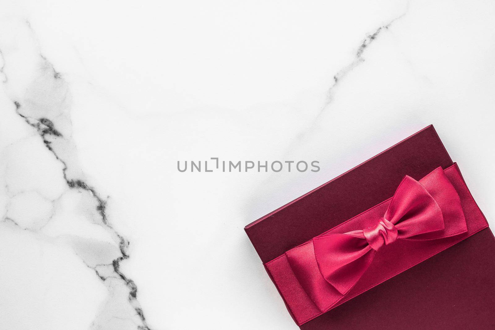 Wedding present, shop sale promotion and love celebration concept - Gift boxes on marble background, holiday flatlay