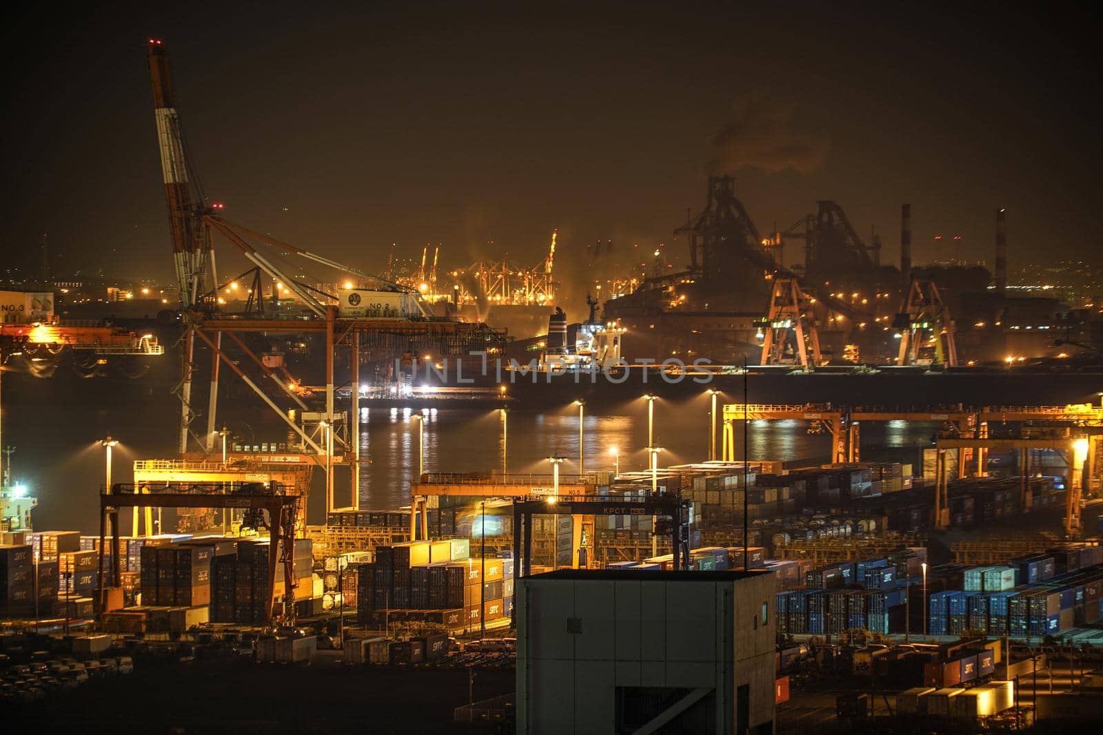 Keihin Industrial Zone seen from Kawasaki Marien (Kawasaki City, Kanagawa Prefecture). Shooting Location: Yokohama-city kanagawa prefecture