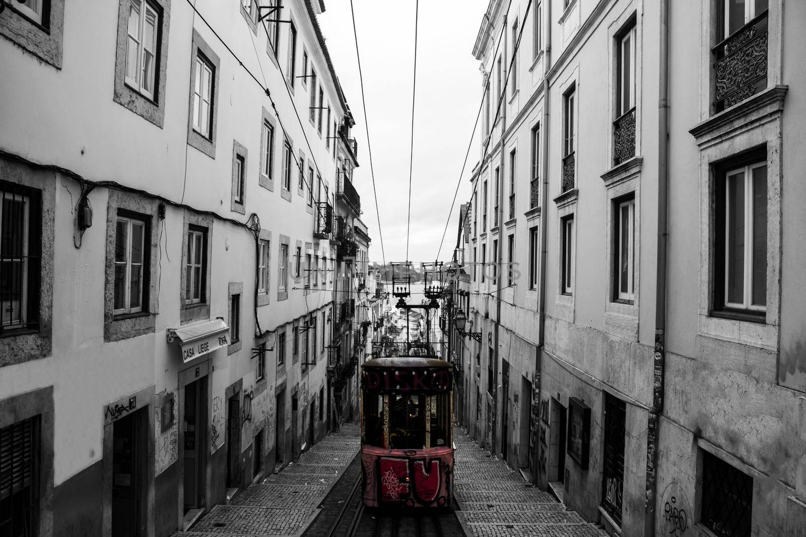 Lisbon underground streets by ValentimePix