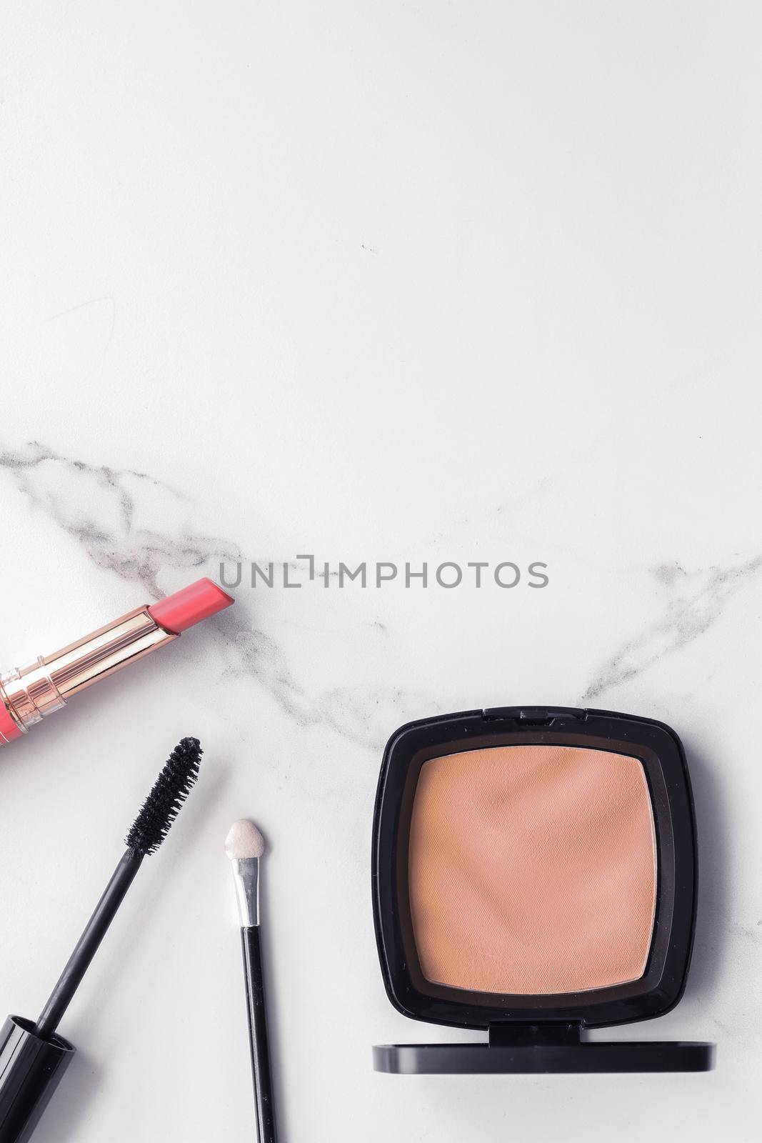 Modern feminine lifestyle, blog background and styled stock concept. Beauty and fashion inspiration - Make-up and cosmetics flatlay on marble