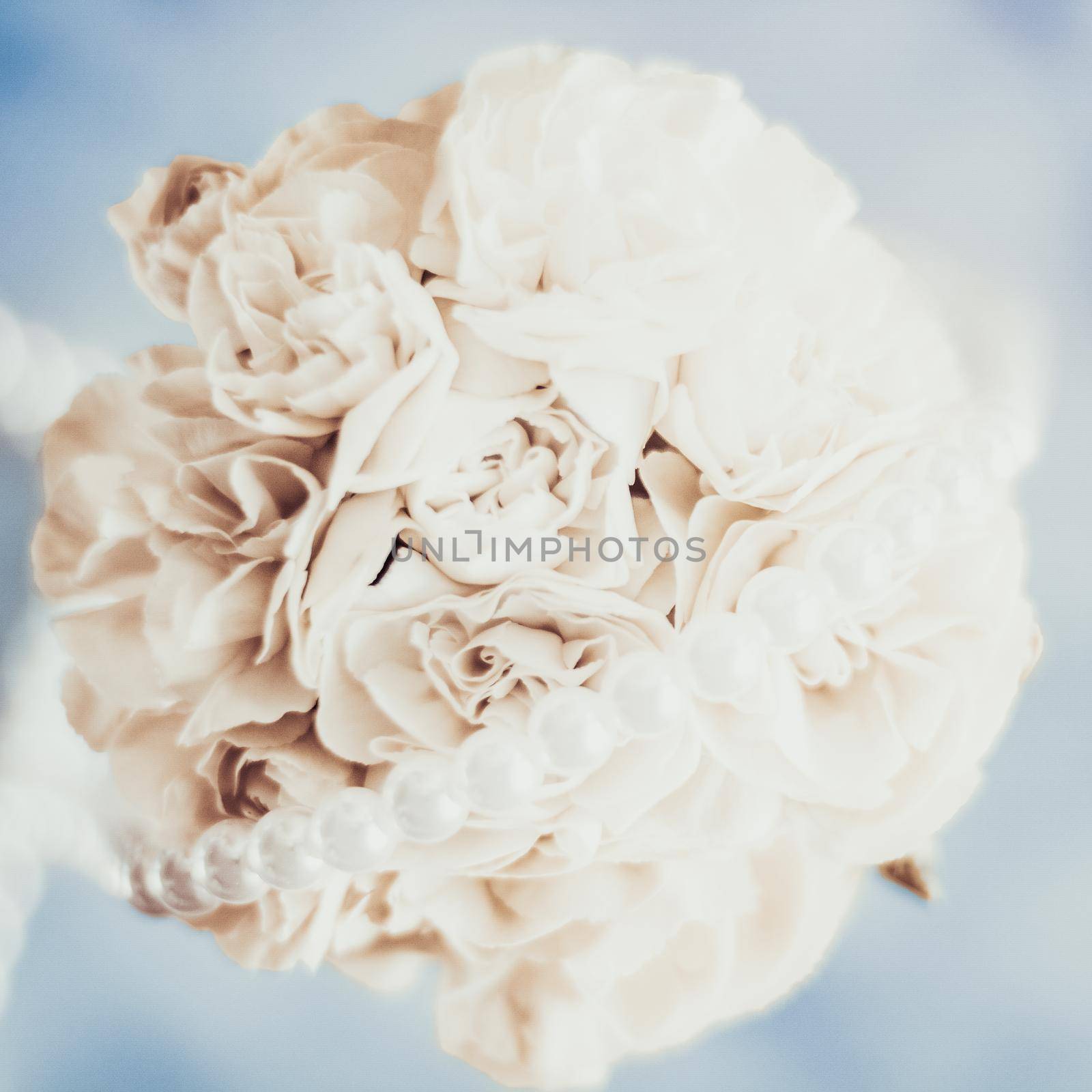 Bridal bouquet, wedding decoration by Anneleven