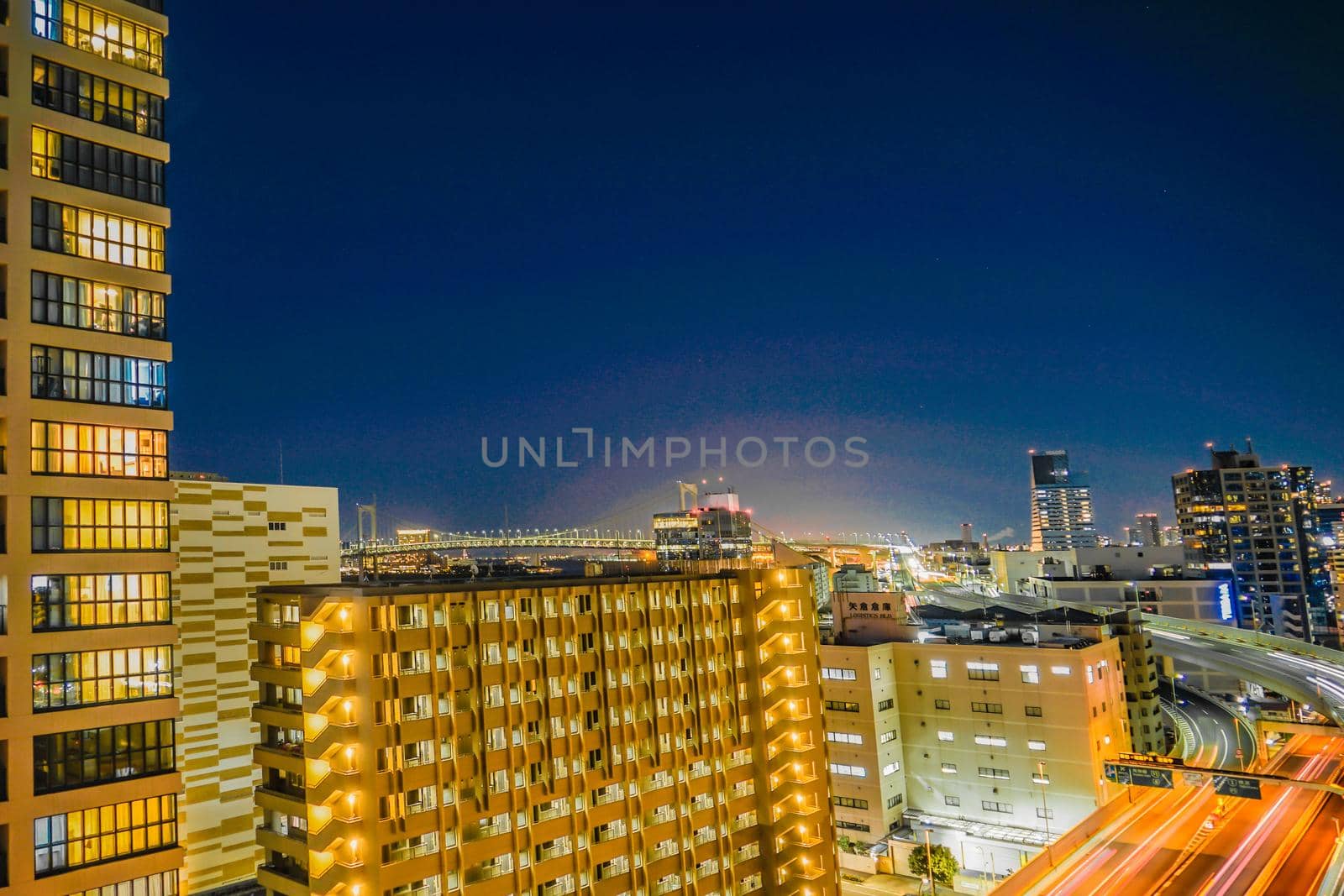 High-rise buildings seen from Minato Ward, Tokyo. Shooting Location: Tokyo metropolitan area