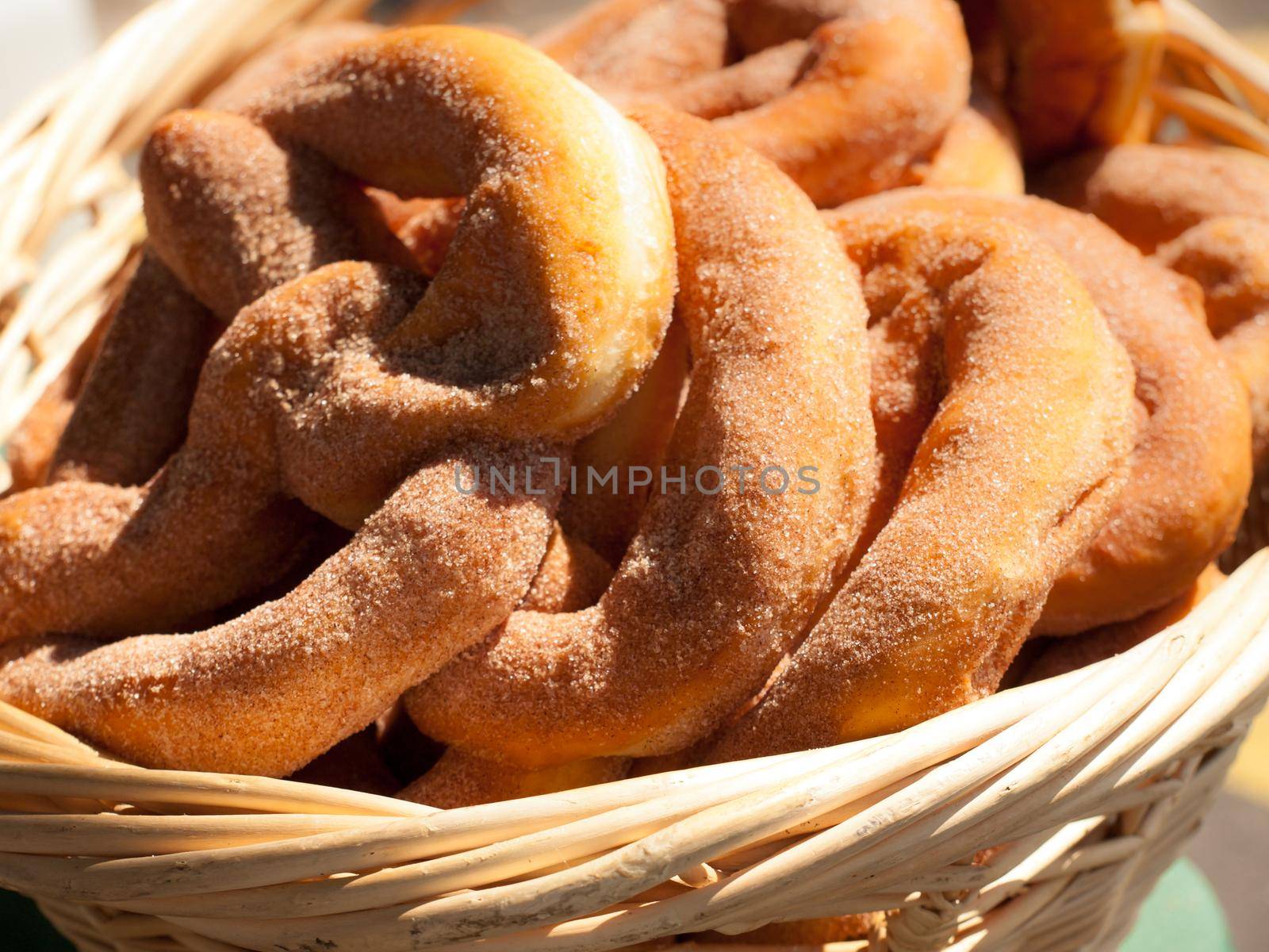 Fresh pretzel by arinahabich