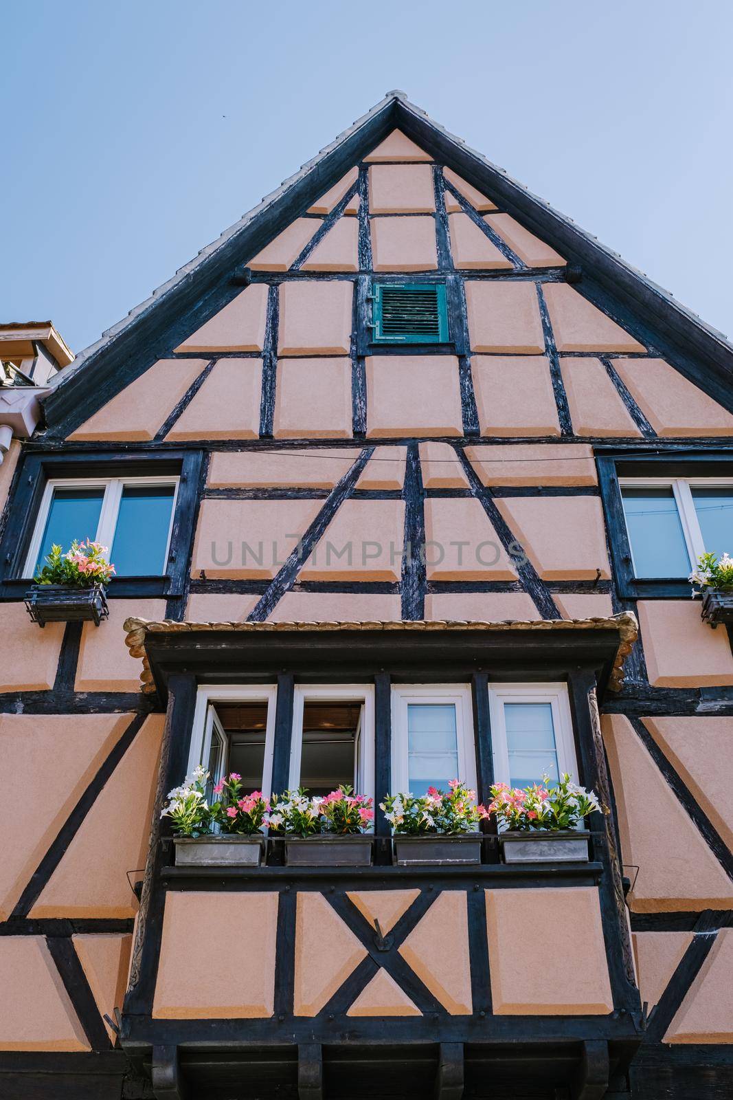 Windows of a house in Eguisheim, Alsace, France by fokkebok