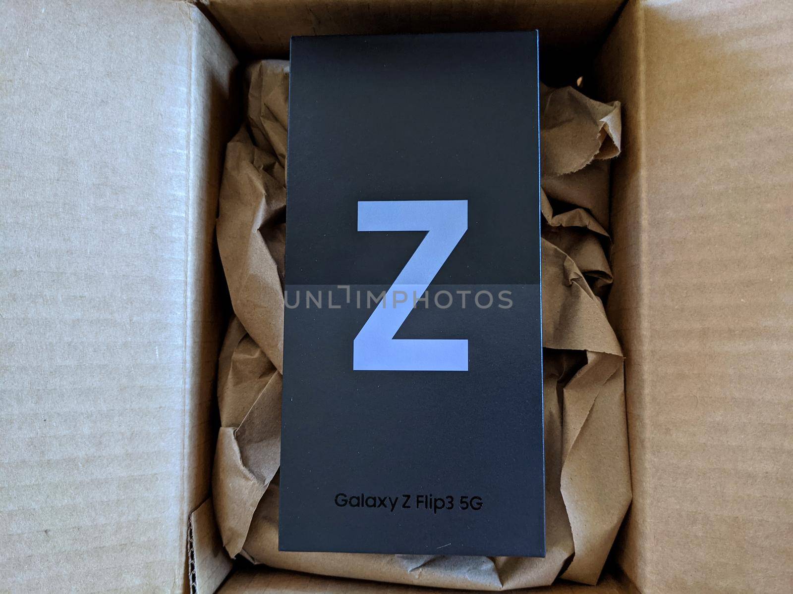 Brand new Samsung Z Flip3 5G still in box by EricGBVD