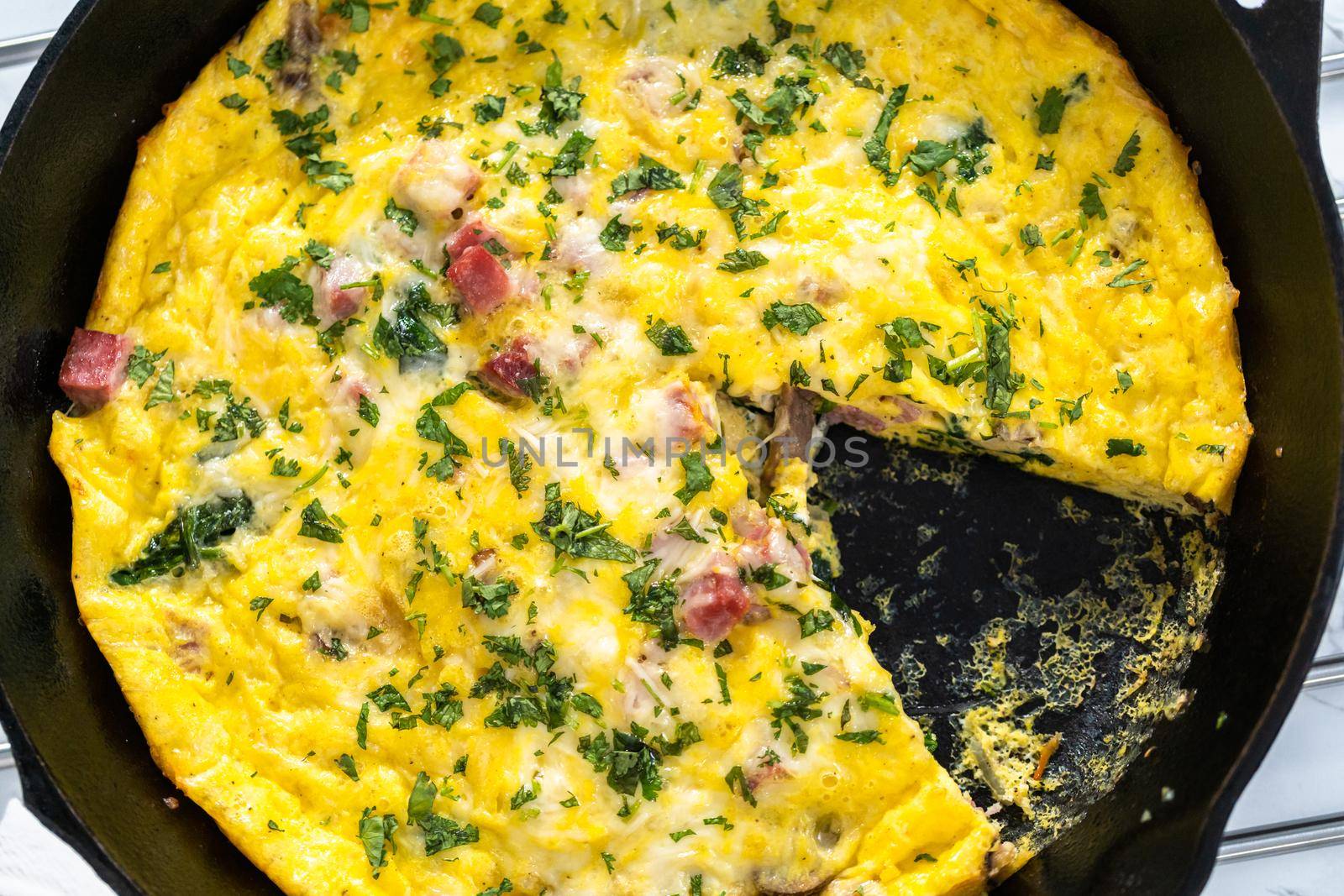 Spinach and ham frittata by arinahabich