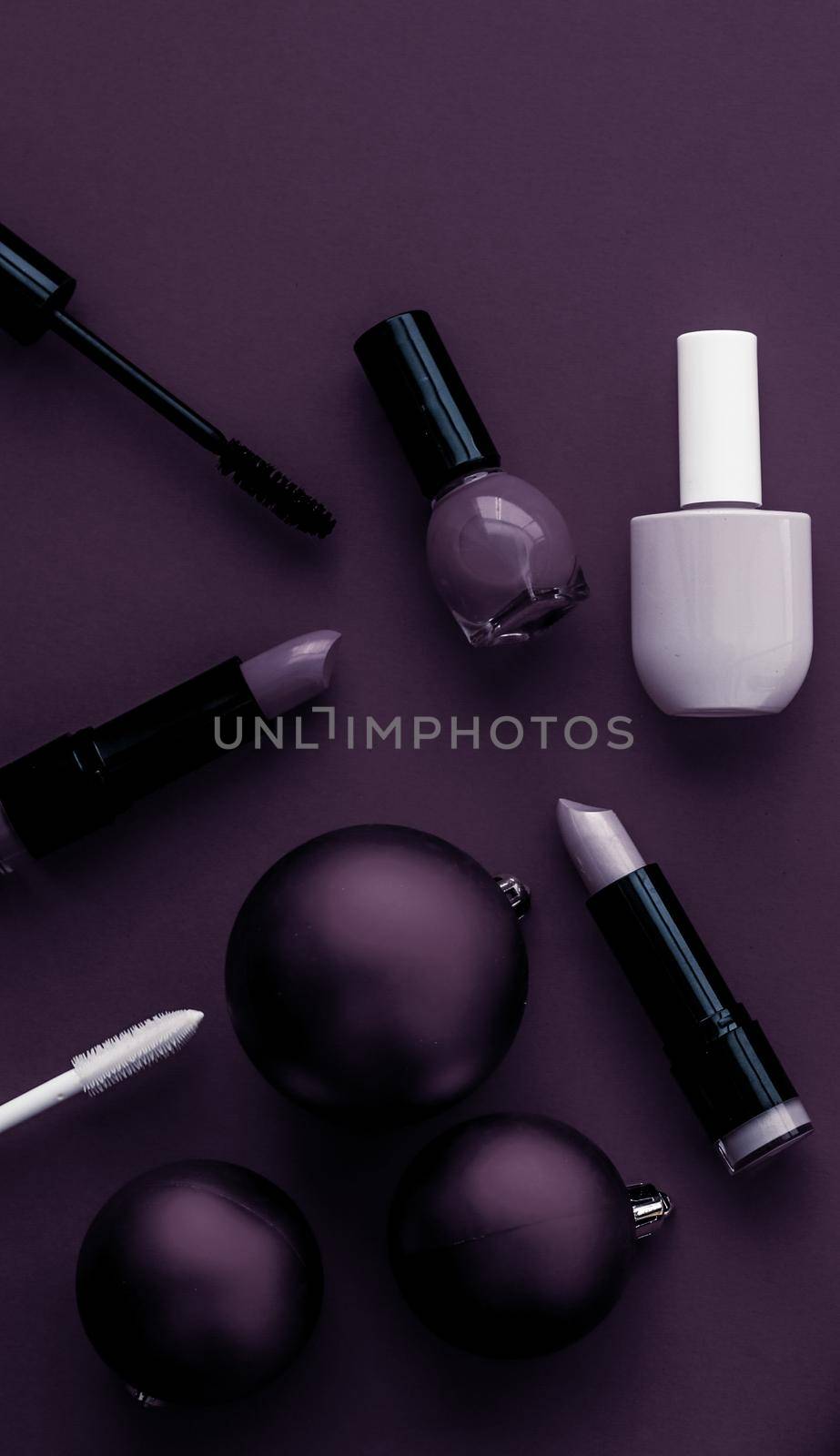 Cosmetic branding, fashion blog cover and girly glamour concept - Make-up and cosmetics product set for beauty brand Christmas sale promotion, luxury plum flatlay background as holiday design