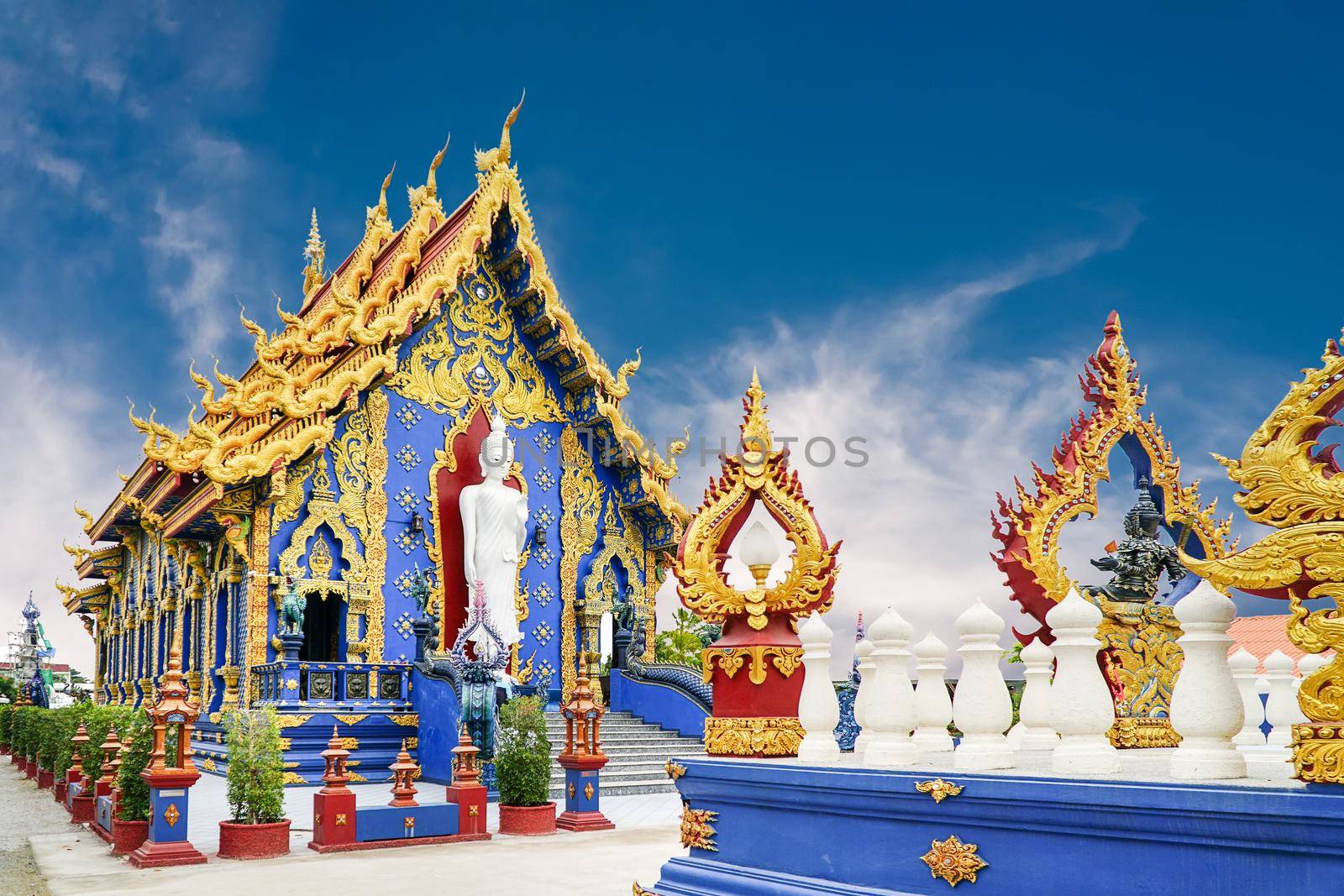 Blue Temple (Rong Sua Ten) , Chiang Rai Thailand. by toa55