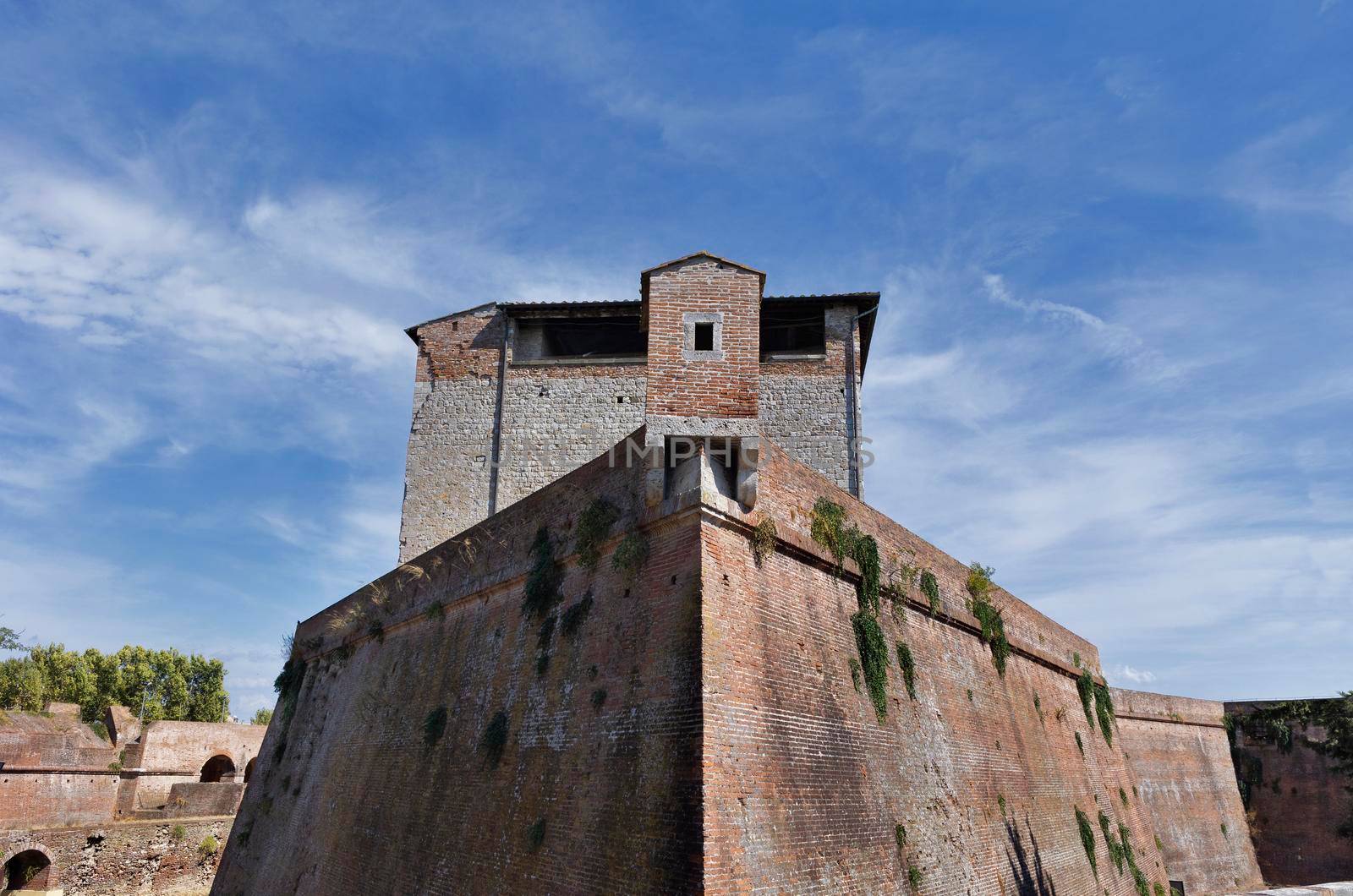 Fortified walls , Grosseto , Italy by victimewalker