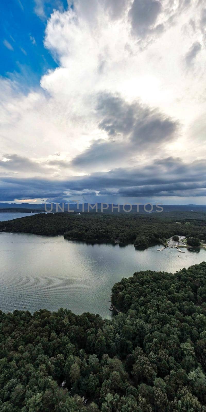 beautiful scenic views at lake jocassee south carolina