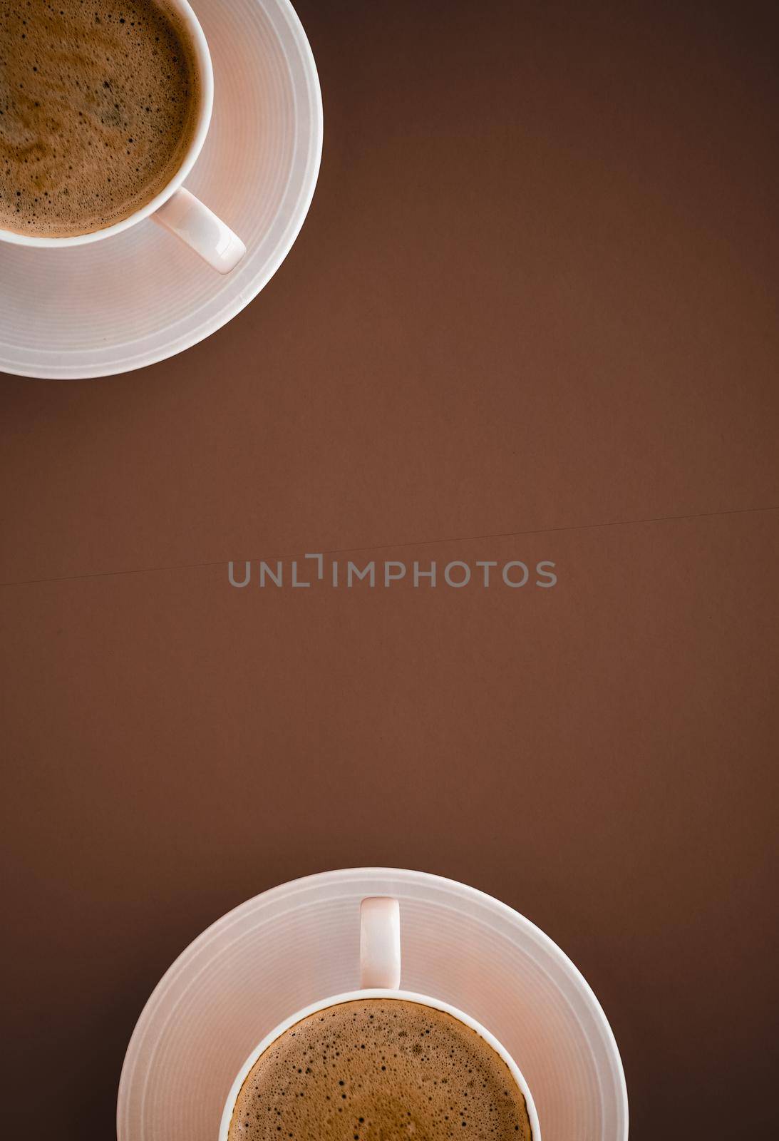 Drinks menu, italian espresso recipe and organic shop concept - Cup of hot coffee as breakfast drink, flatlay cups on brown background