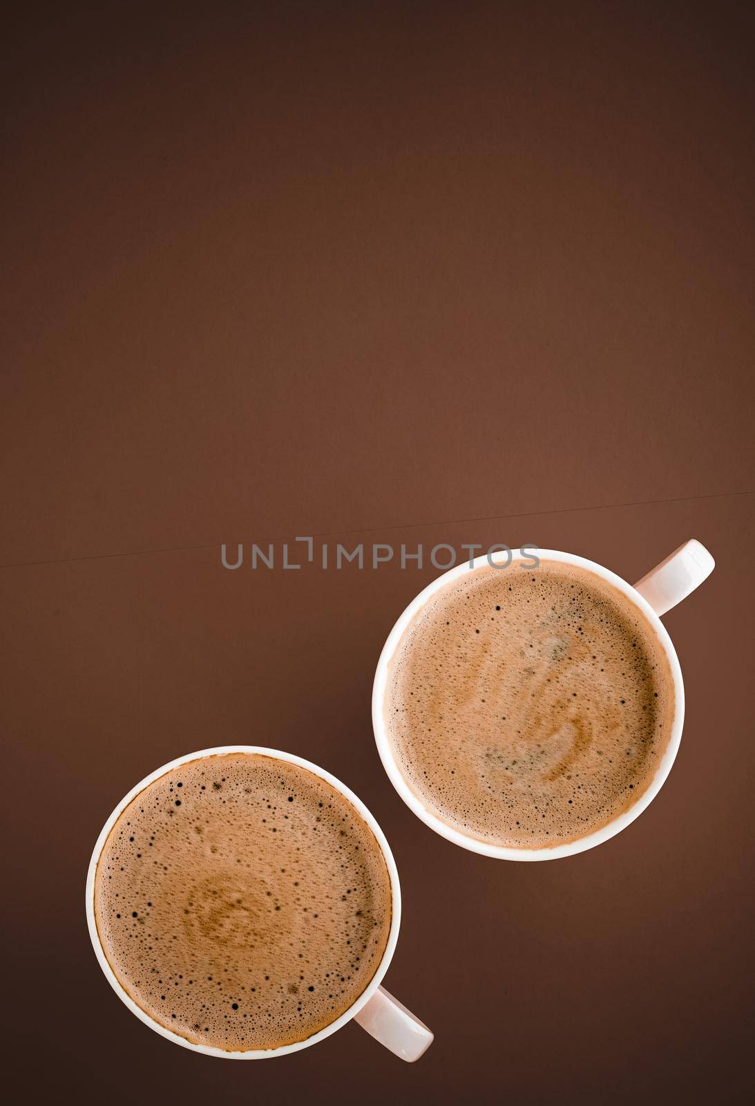 Drinks menu, italian espresso recipe and organic shop concept - Cup of hot coffee as breakfast drink, flatlay cups on brown background