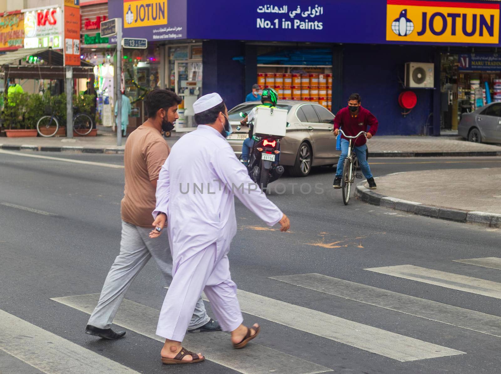 Dubai, UAE - 12.22.2021 - Busy streets of Satwa area.