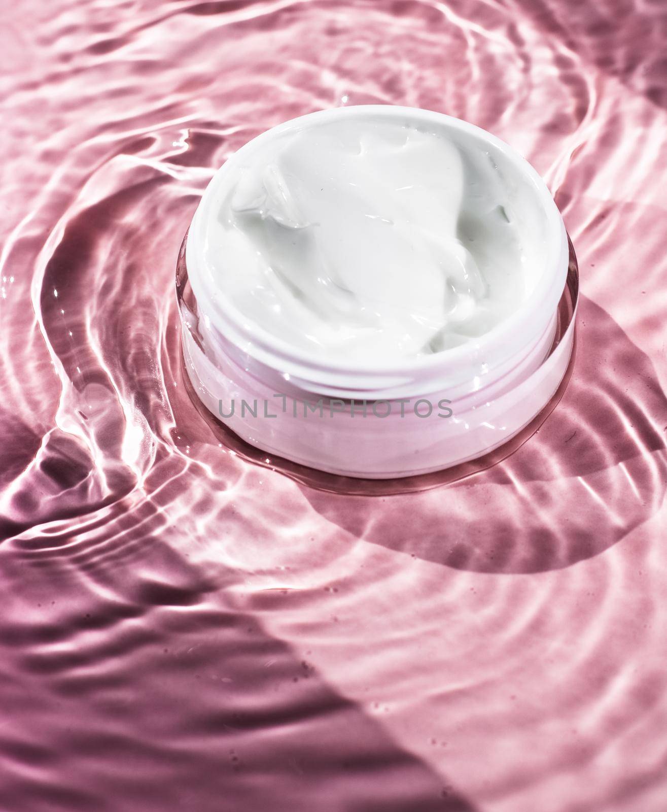 Moisturizing beauty cream, skincare and spa cosmetics by Anneleven